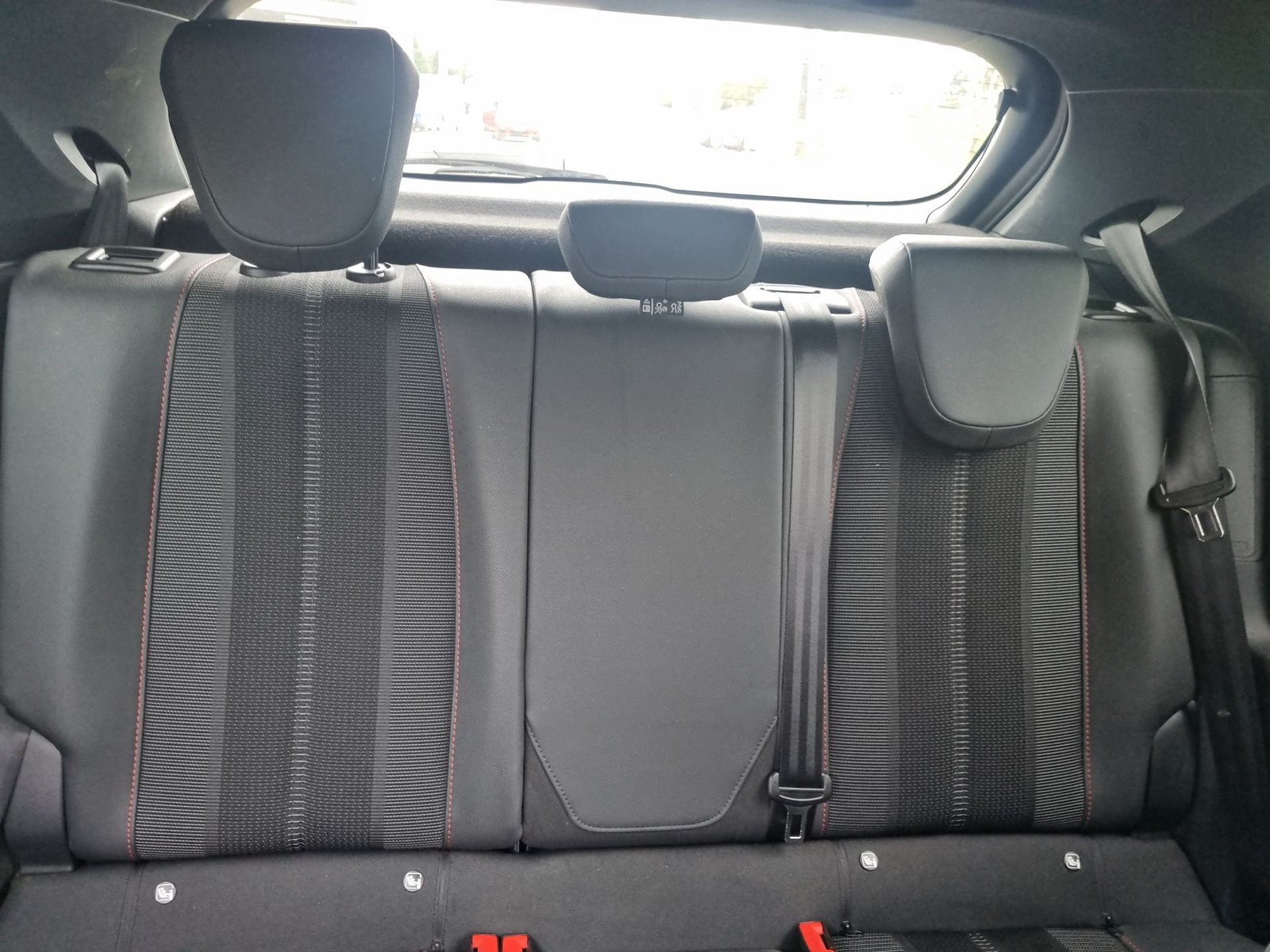 Opel MOKKA GS 1.2T AT8 2025 - Imagen 18 de 20