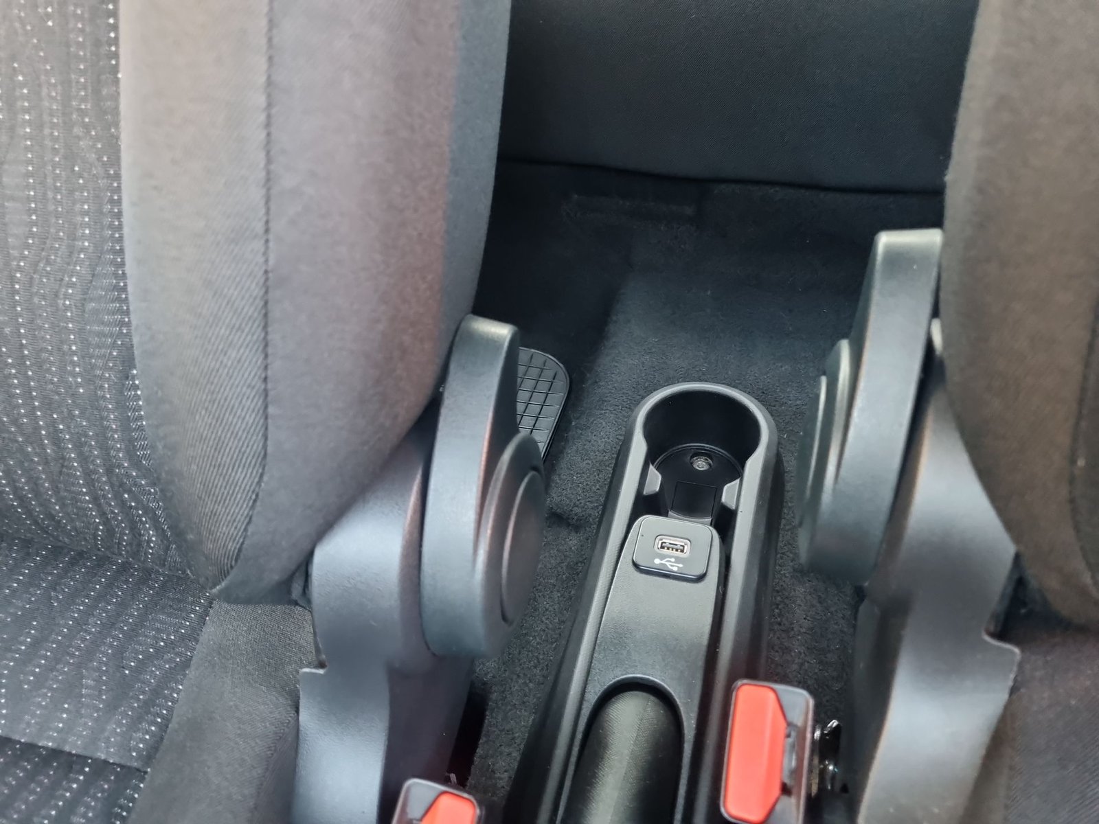 Fiat CRONOS DRIVE 1.8 AUT 2022 - Imagen 18 de 20