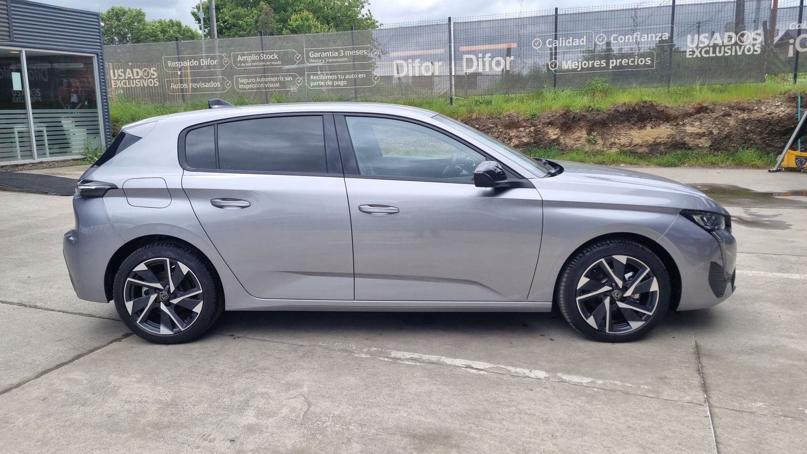 Peugeot 308 PURETECH 1.2 AUT 2025 - Imagen 4 de 15