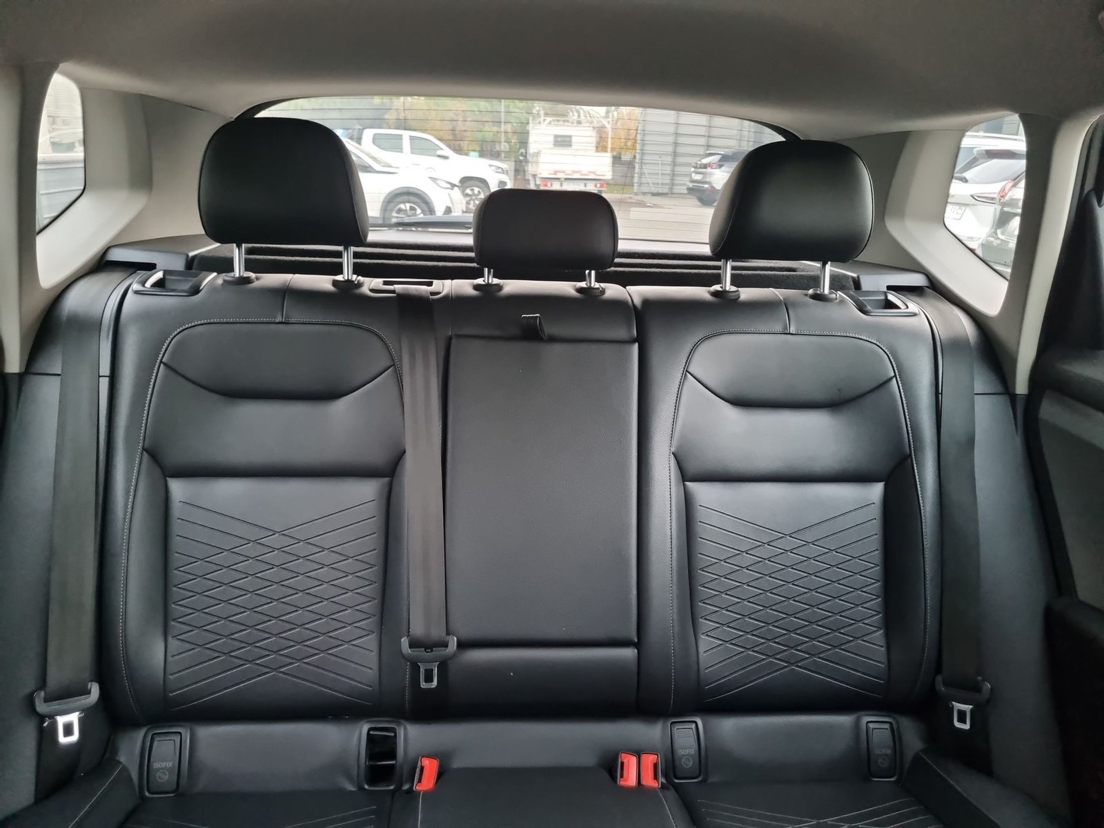 Volkswagen TAOS TSI 1.4 AT 2023 - Imagen 13 de 20