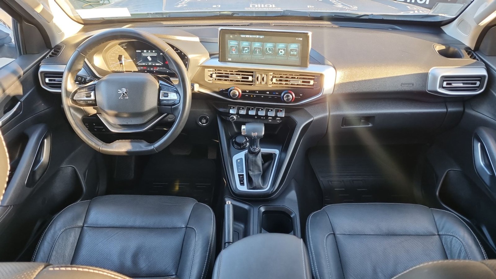 Peugeot LANDTREK 4X4 2.4 AUT 2022 - Imagen 14 de 20