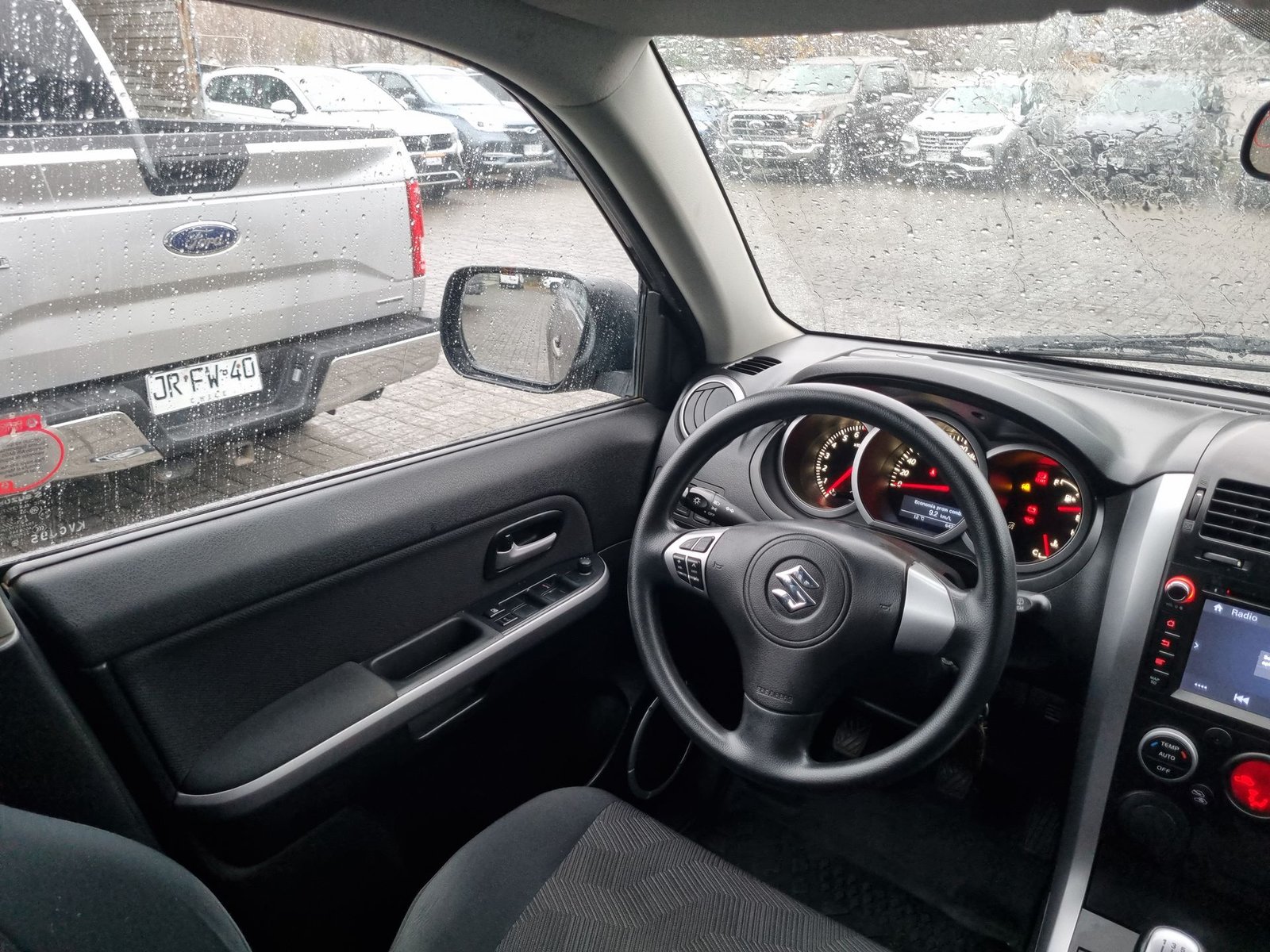 Suzuki GRAND NOMADE GLX 2.4 2019 - Imagen 15 de 15