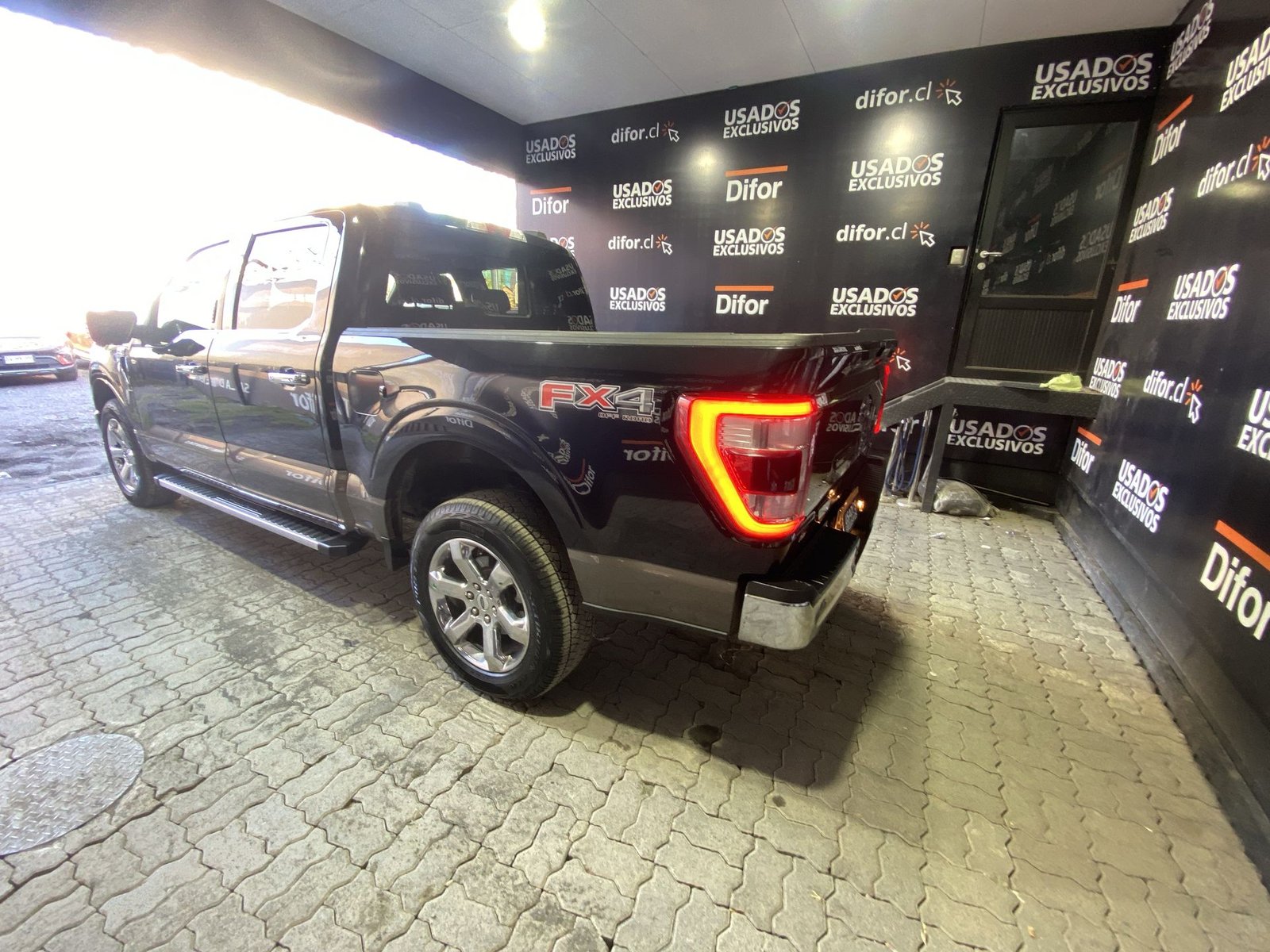 Ford F-150 F150 LARIAT LUXURY 4X4 5.0L AUT 2023 - Imagen 7 de 20