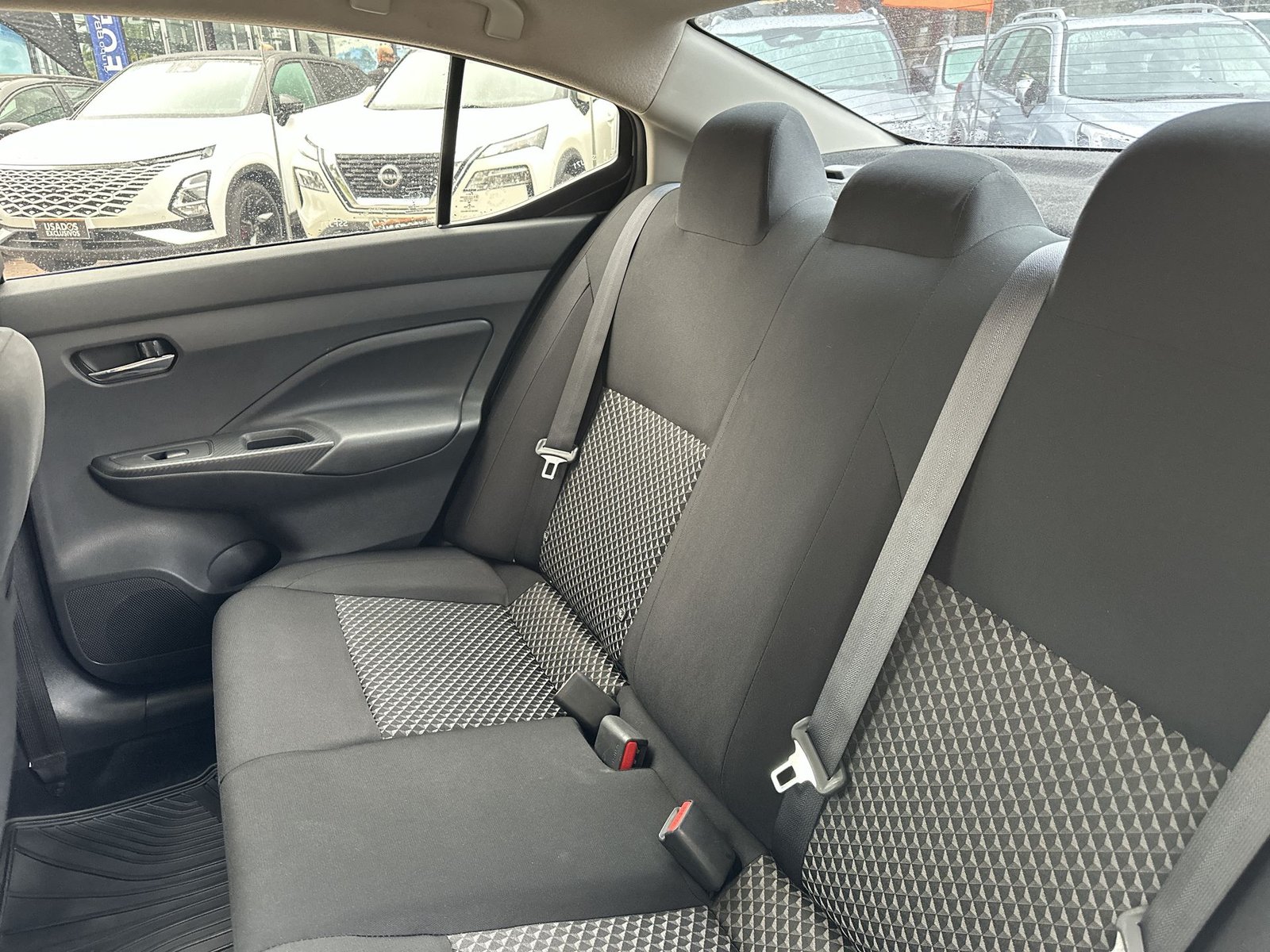 Nissan VERSA 2023 - Imagen 18 de 20