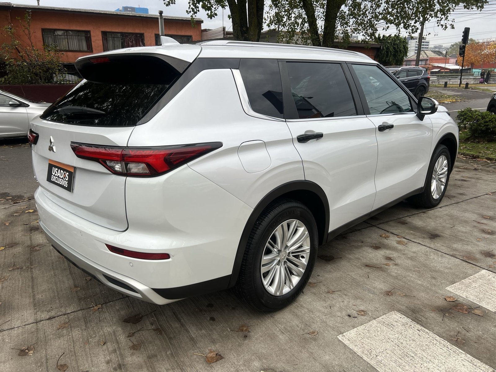 Mitsubishi OUTLANDER GLX 2.5 AUT 2023 - Imagen 8 de 20