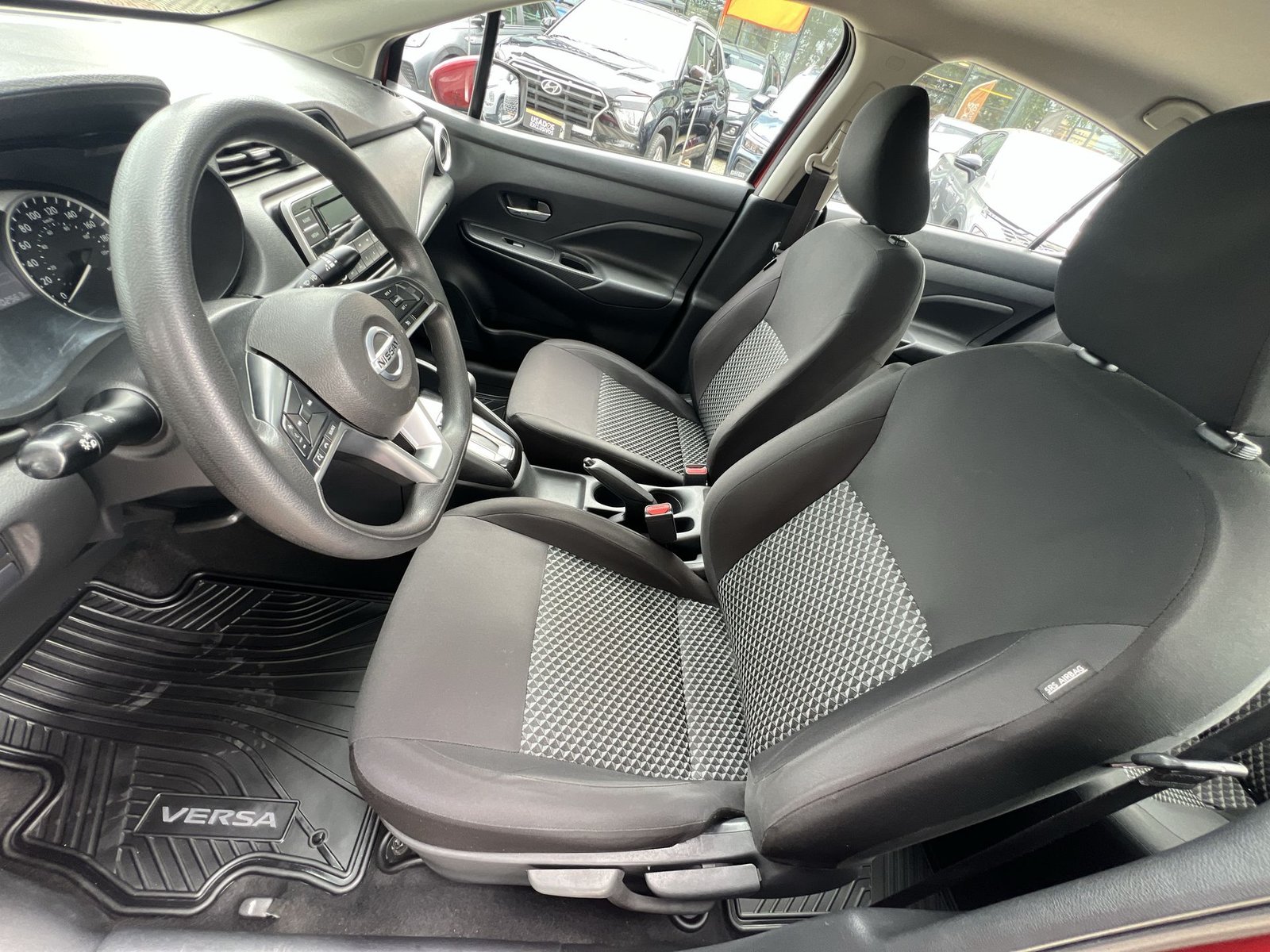 Nissan VERSA CVT 1.6 AUT 2021 - Imagen 11 de 20