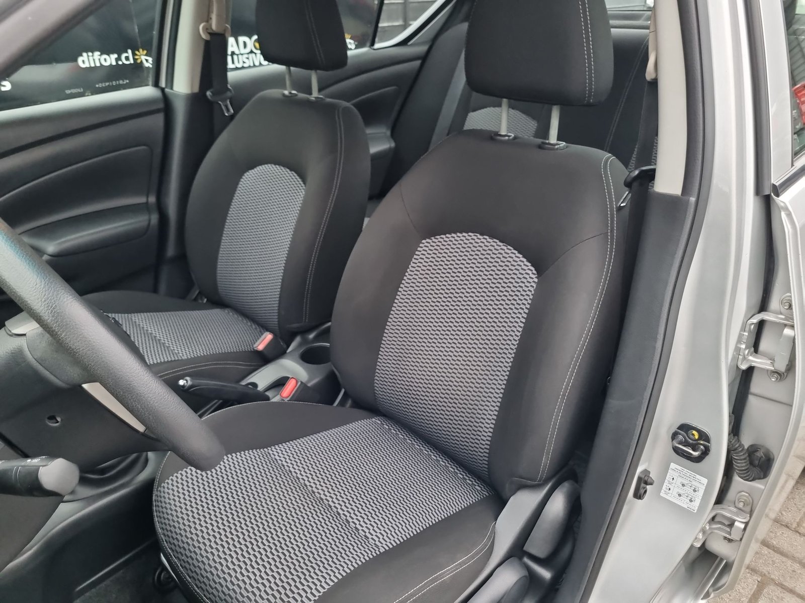 Nissan VERSA 2019 - Imagen 17 de 20
