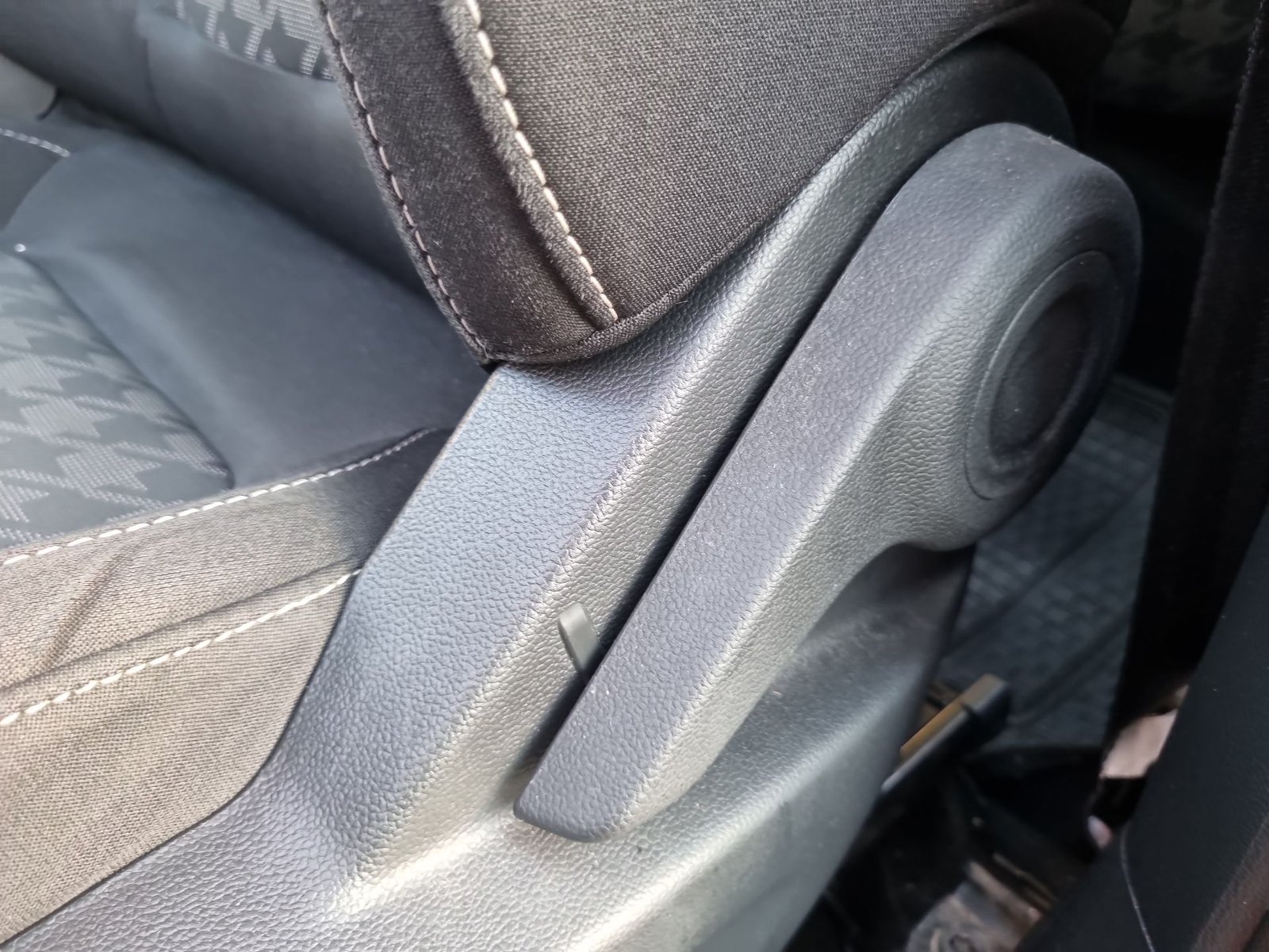 Mg ZS 2024 - Imagen 18 de 20