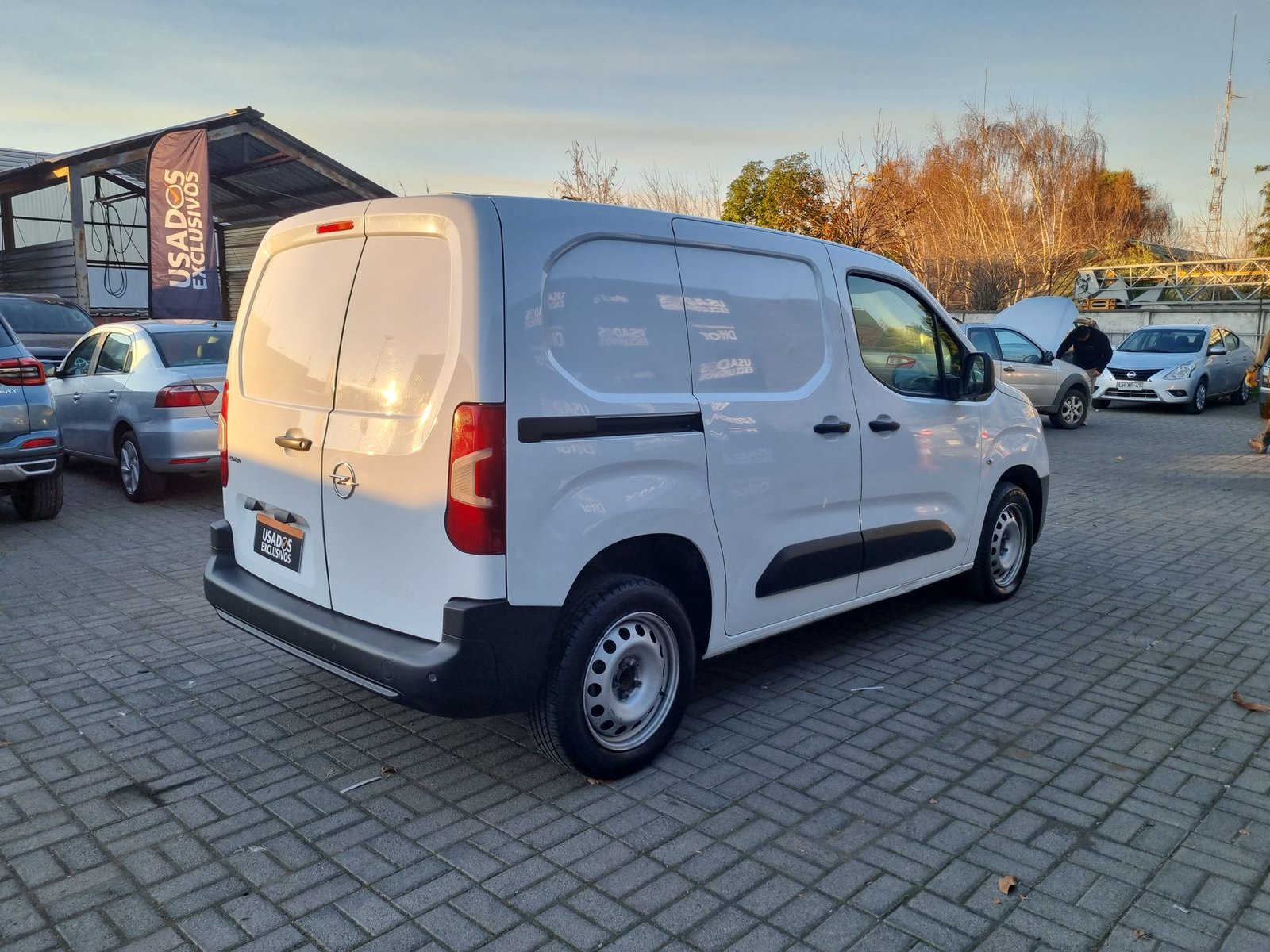 Opel COMBO HDI 92 L1 5P 1.6 2021 - Imagen 8 de 20