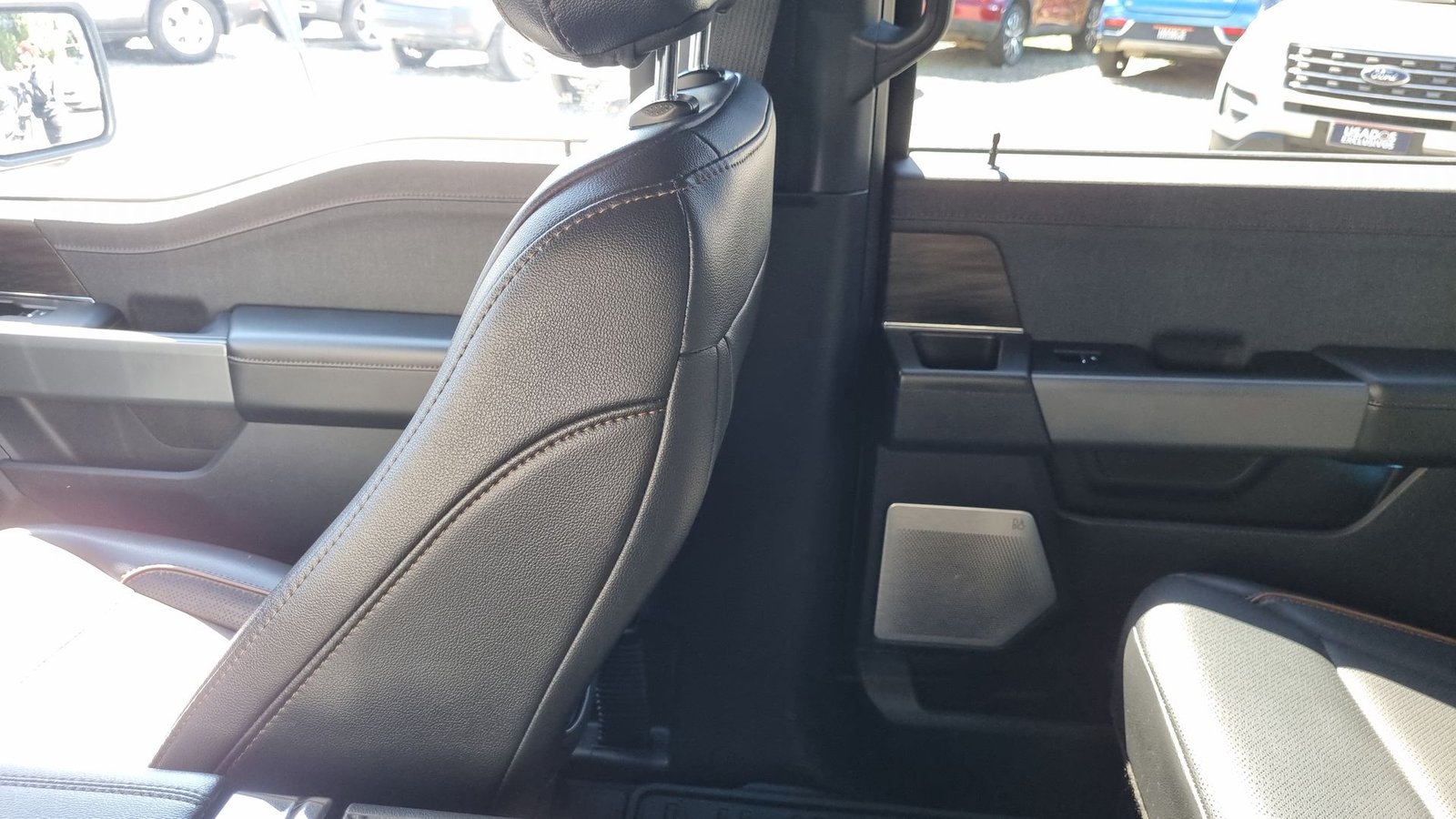 Ford F-150 F150 LARIAT LUX 4X4 5.0 AUT 2025 - Imagen 12 de 15