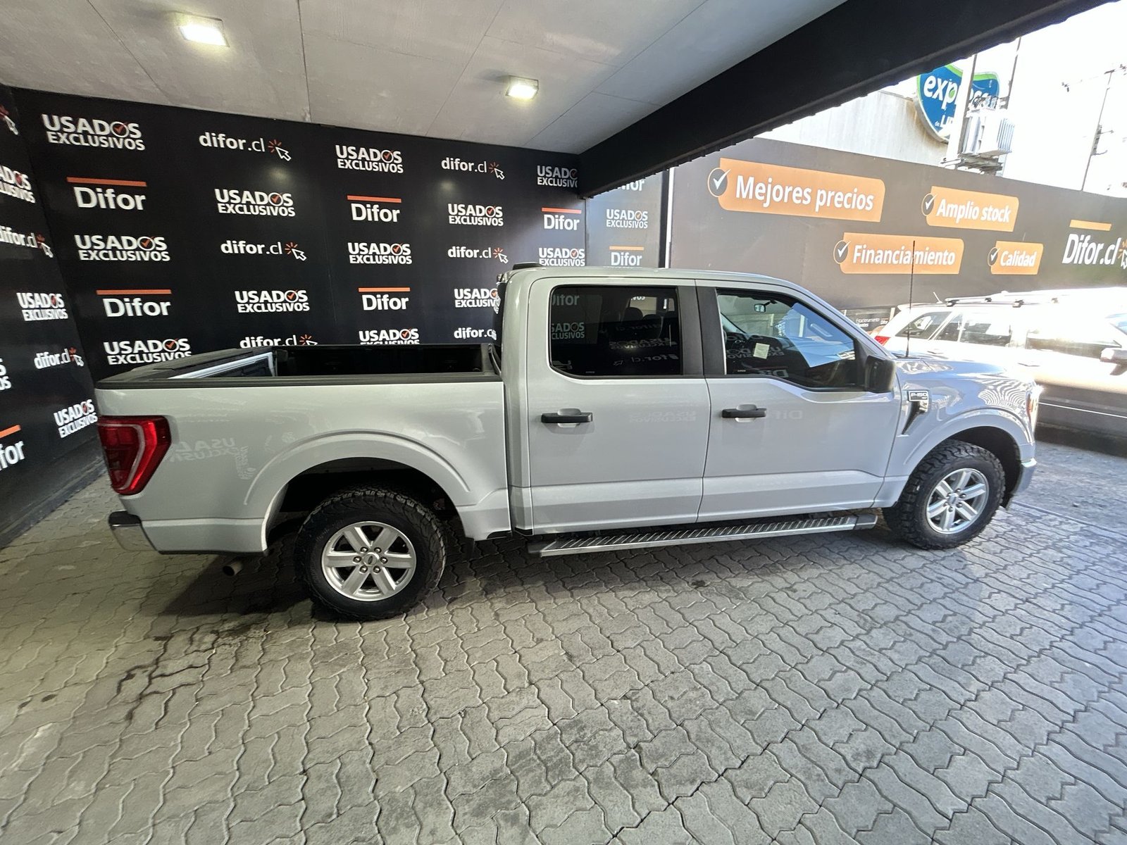 Ford F-150 2023 - Imagen 12 de 20