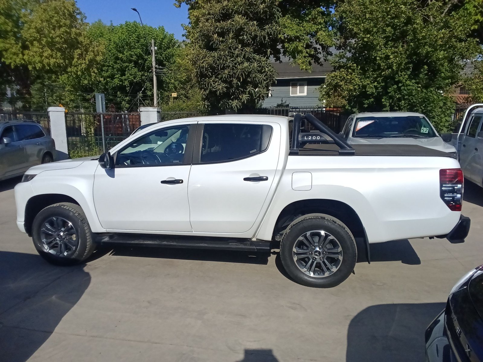 Mitsubishi L200 DAKAR 4X4 2.4 2023 - Imagen 5 de 20