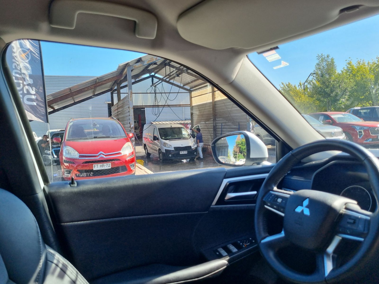 Mitsubishi OUTLANDER GLX 2.5 AUT 2023 - Imagen 17 de 20