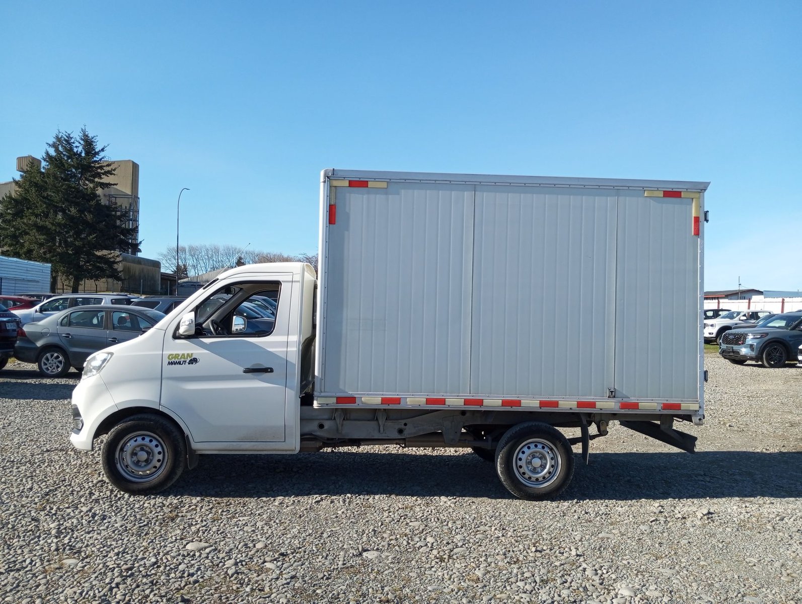Kyc GRAN MAMUT T3 T3 CARGO BOX 4X2 1.5 2023 - Imagen 5 de 20