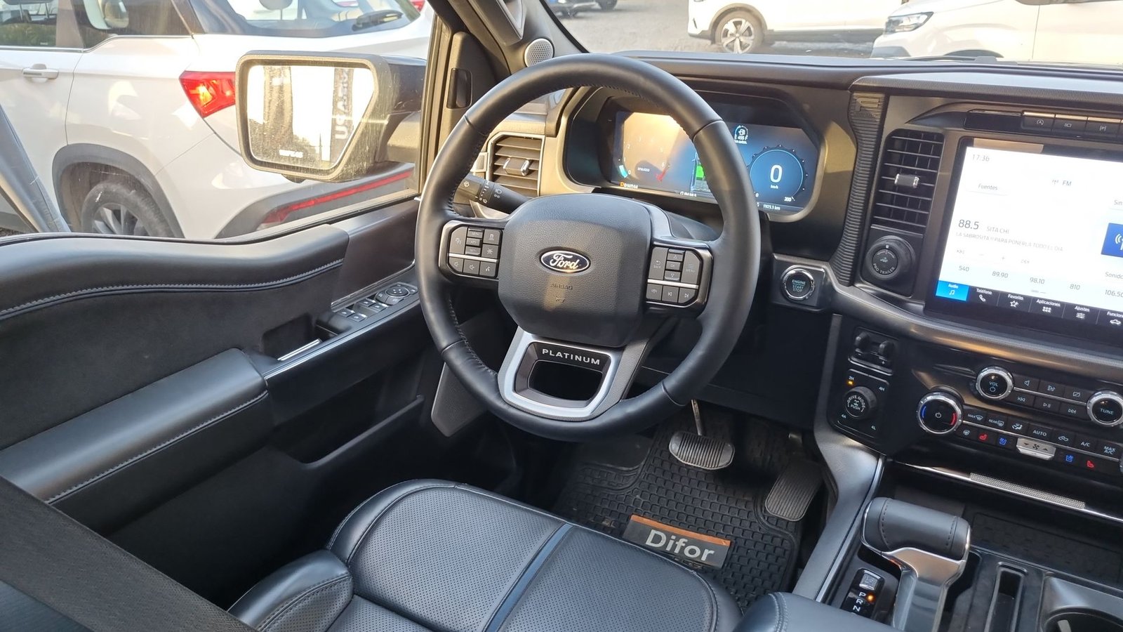 Ford F-150 F150 CC PLATINUM 4X4 3.5 AUT 2025 - Imagen 17 de 20