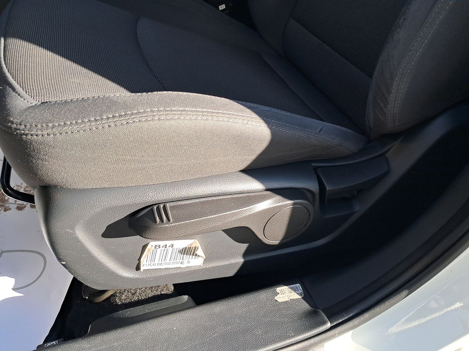 Ssangyong TIVOLI GLX 1.6 2023 - Imagen 18 de 20