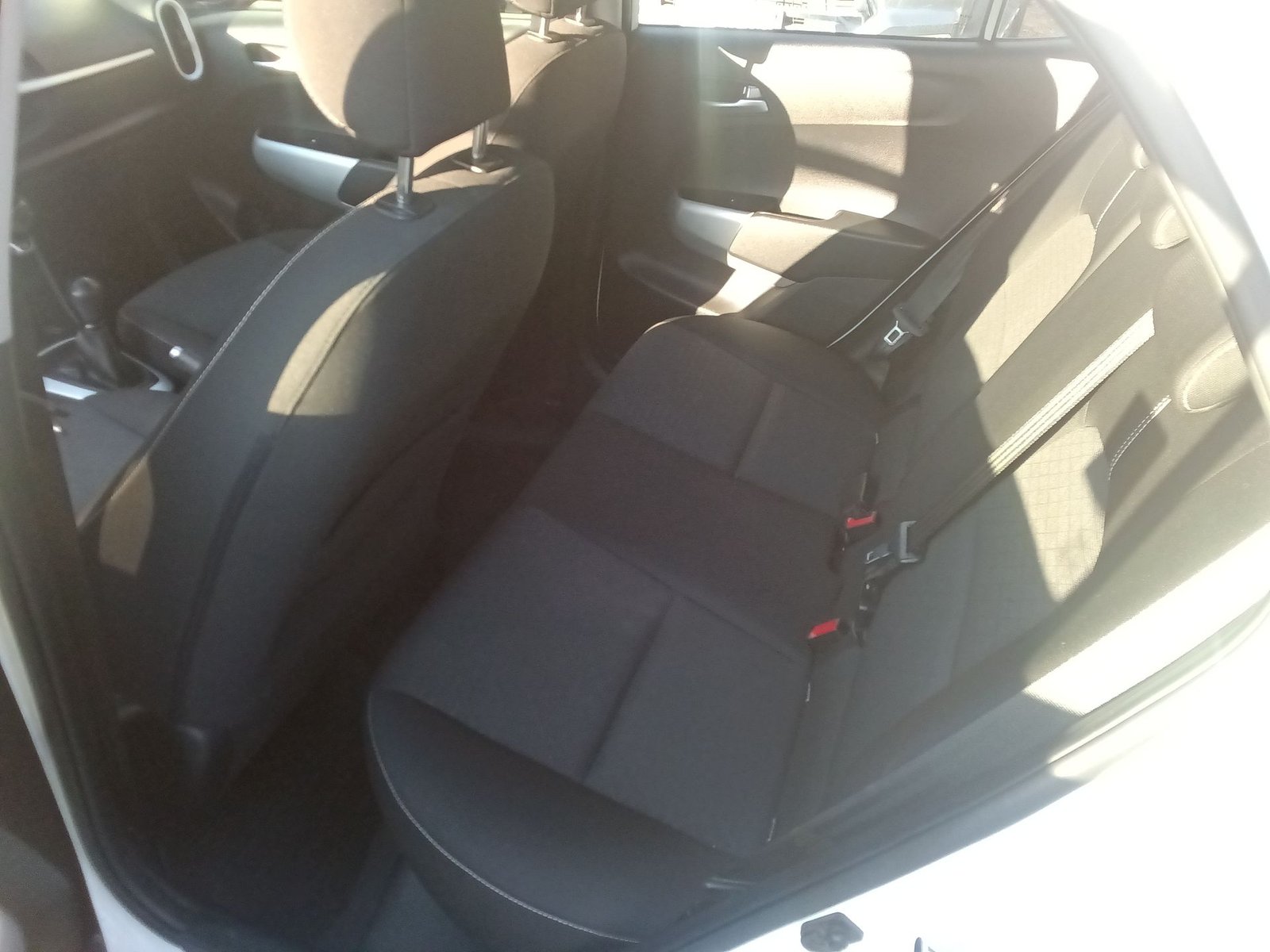 Kia MORNING MPI 1.2 2023 - Imagen 14 de 20