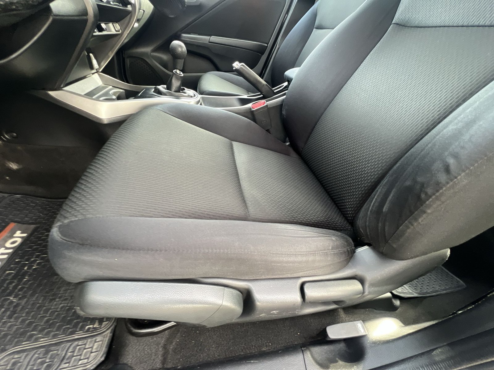 Honda CITY LX 1.5 2019 - Imagen 12 de 15