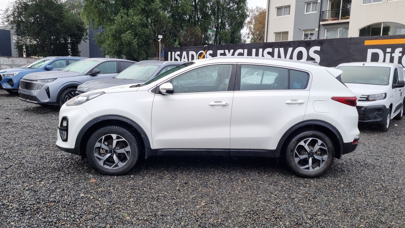 Kia SPORTAGE LX 2.0 2021 - Imagen 5 de 20