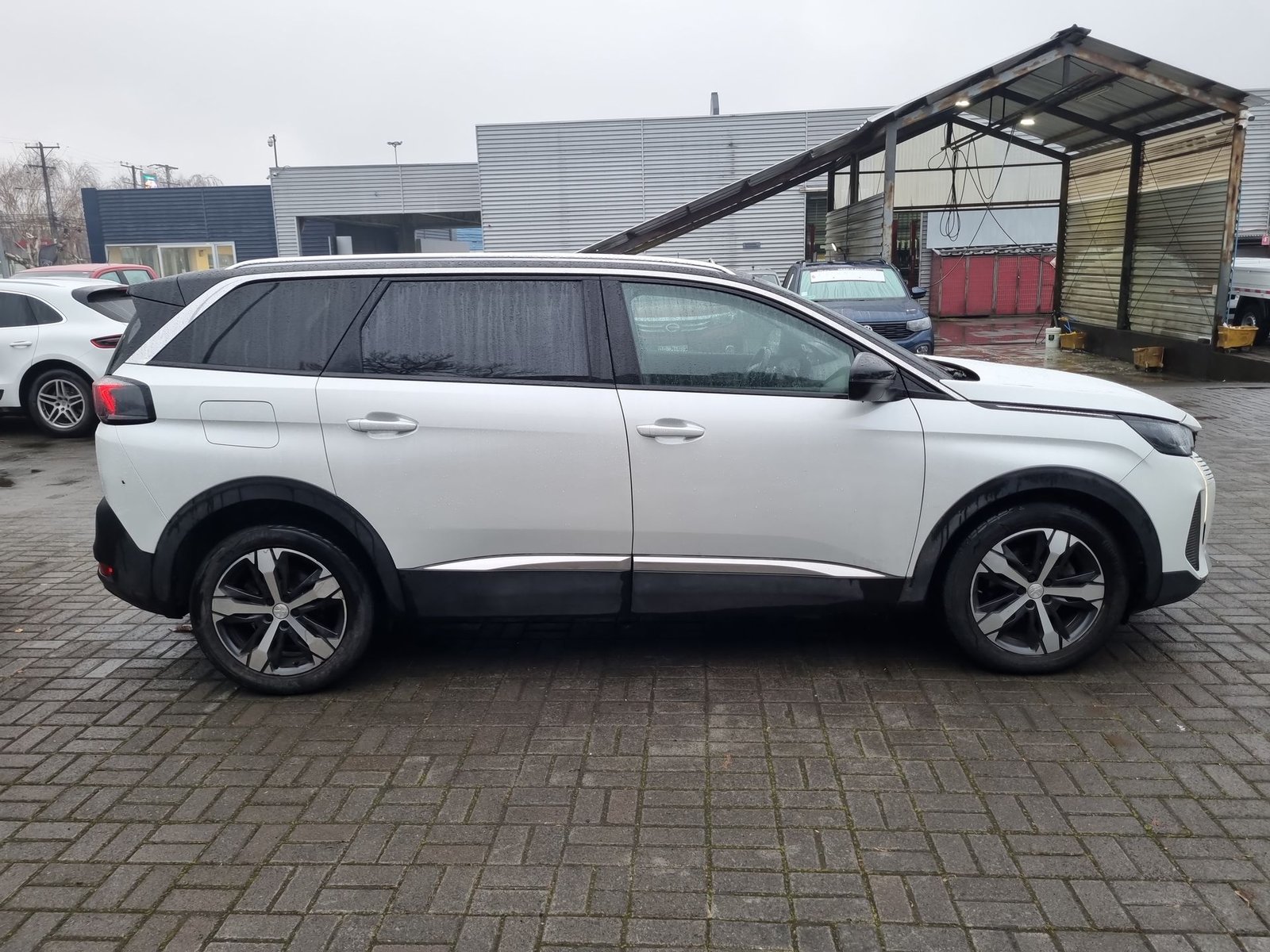 Peugeot 5008 ALLURE 1.5 AUT 2021 - Imagen 9 de 20
