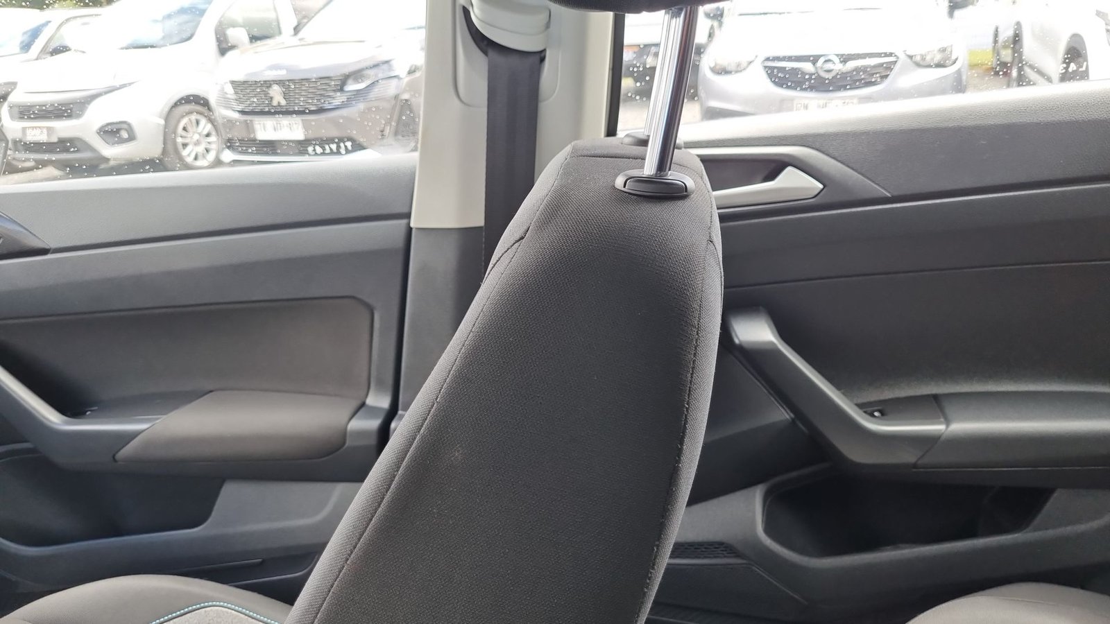 Volkswagen VIRTUS TSI 1.0 AUT 2024 - Imagen 12 de 20