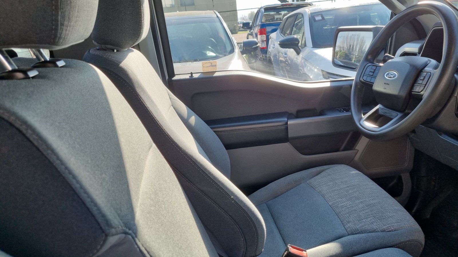 Ford F-150 2023 - Imagen 16 de 20