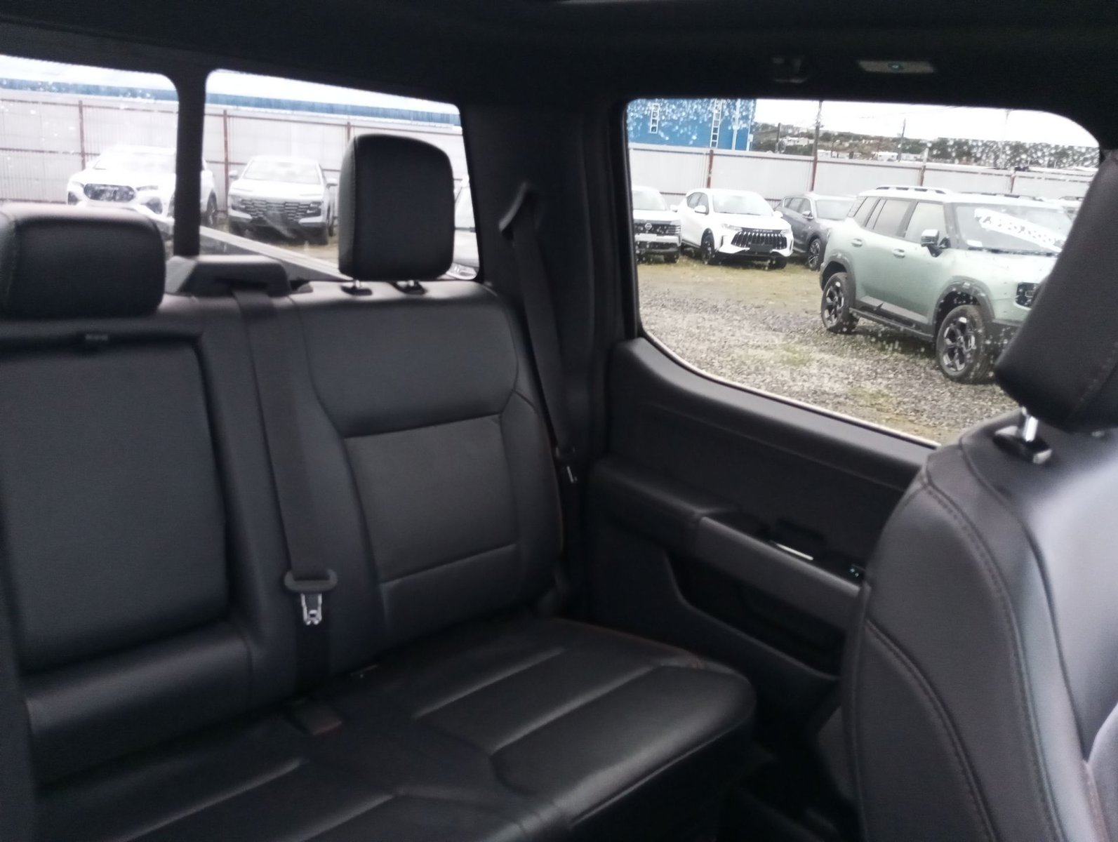 Ford F-150 F150 LARIAT LUX 4X4 5.0 AUT 2025 - Imagen 12 de 20