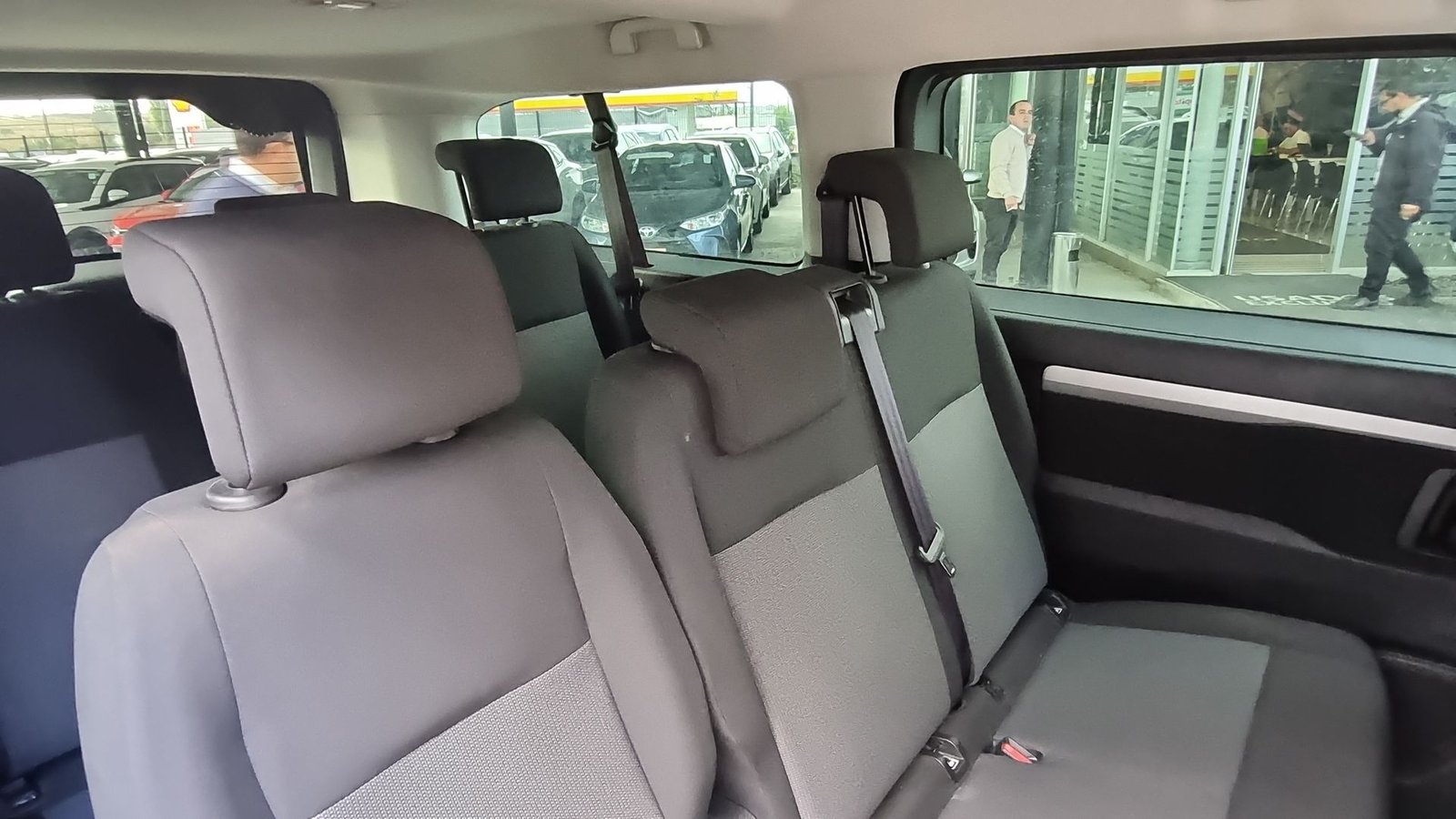 Peugeot TRAVELLER BLUEHDI 2.0 2024 - Imagen 19 de 20