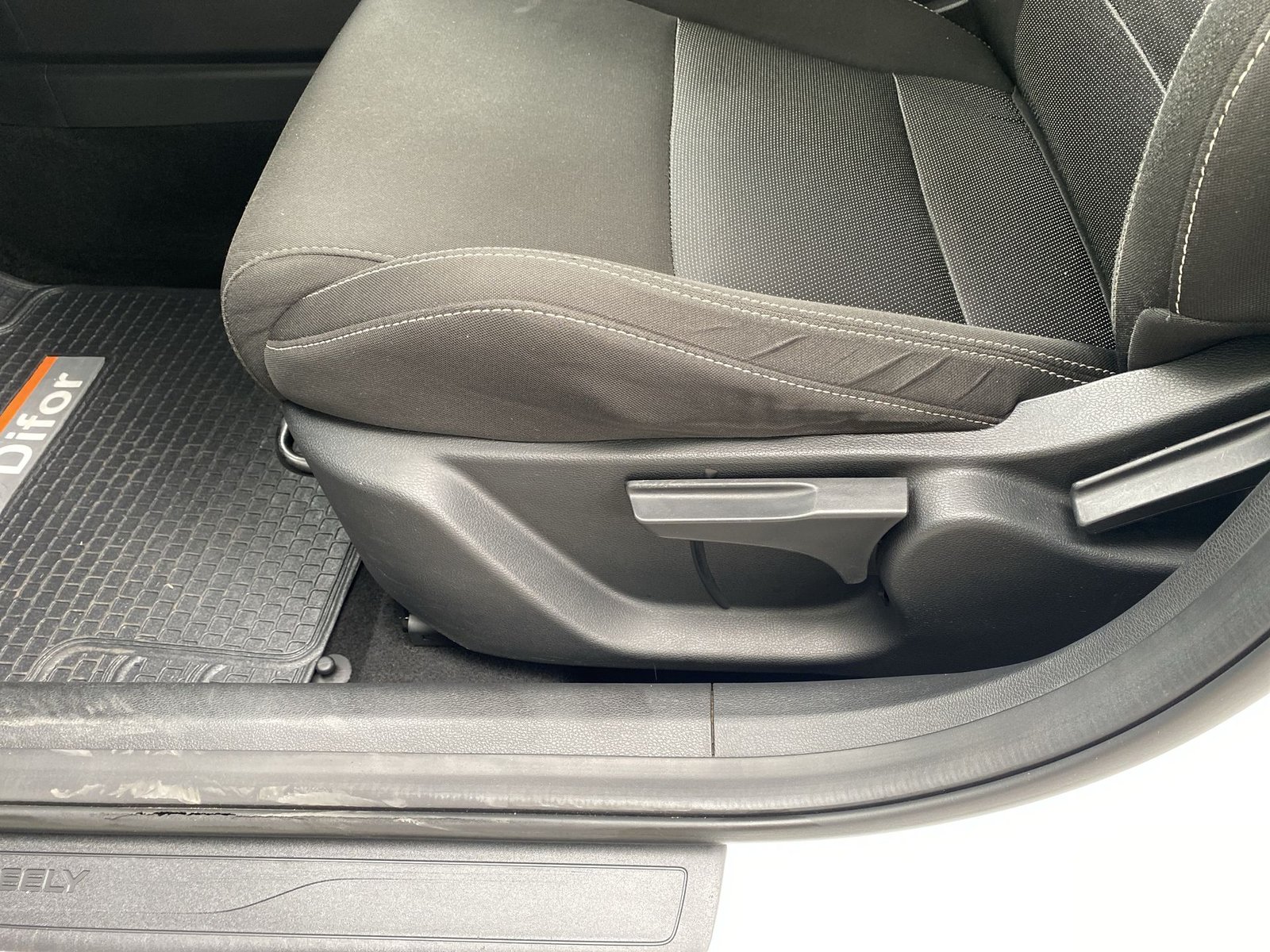 Geely COOLRAY 1.5 AUT 2022 - Imagen 12 de 16