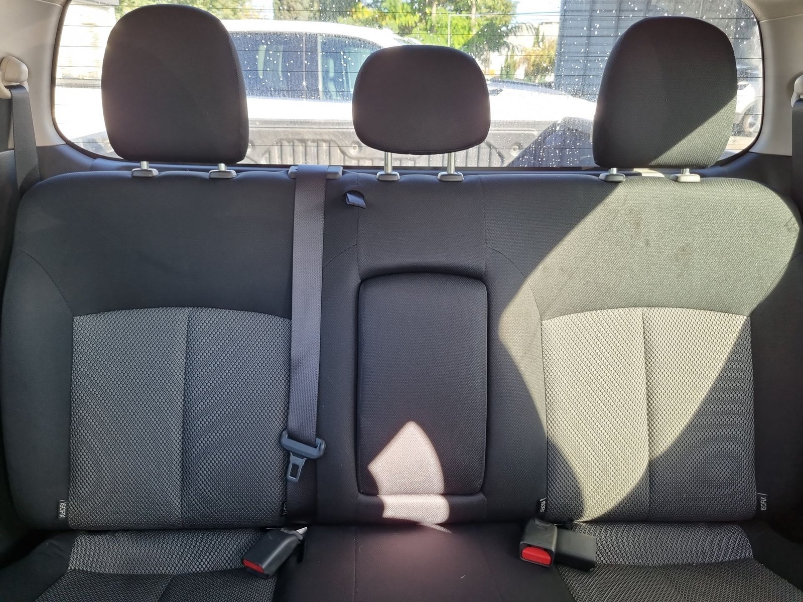 Mitsubishi L200 DAKAR 4X4 2.4 2023 - Imagen 13 de 20