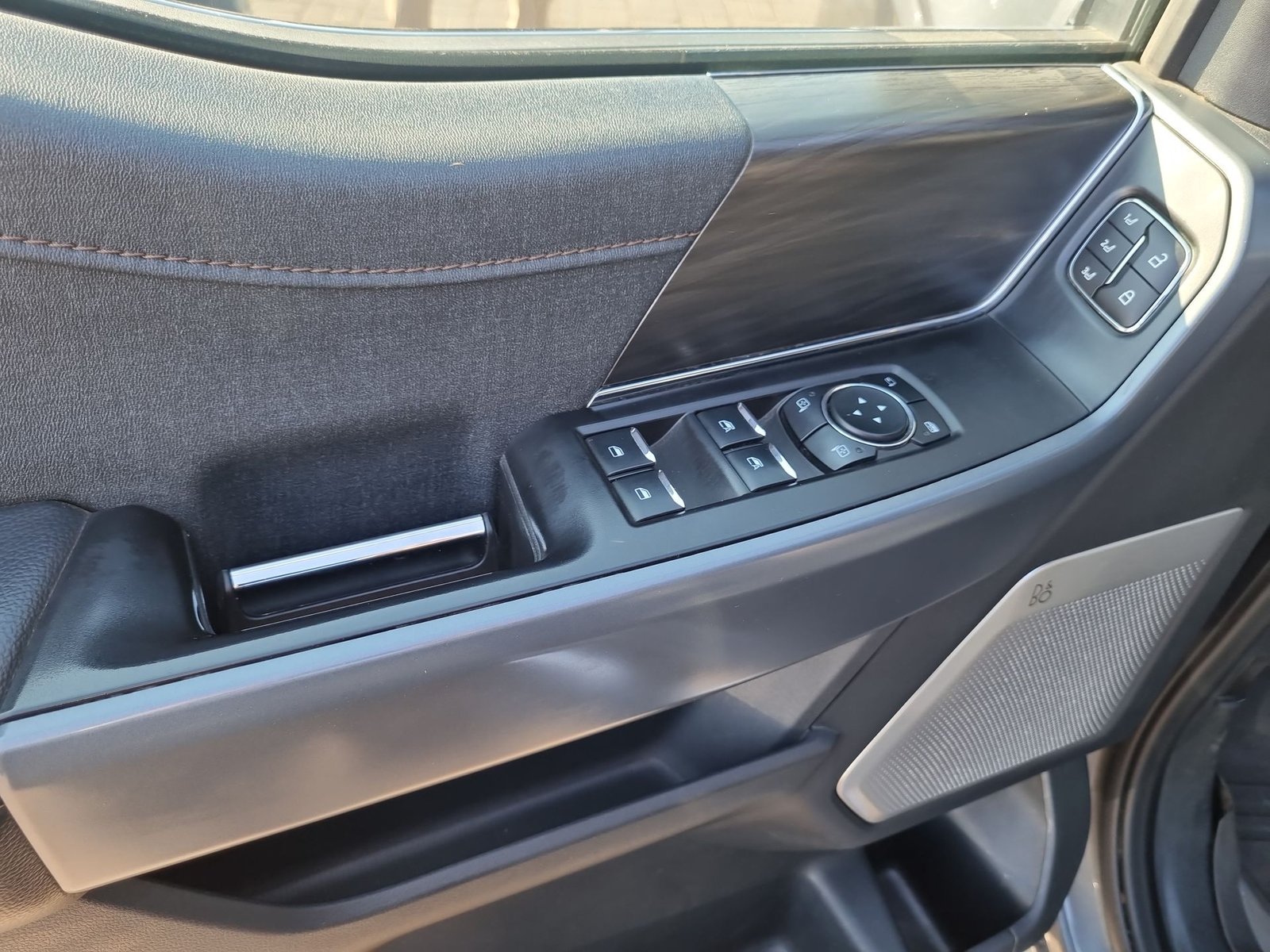Ford F-150 F150 LARIAT LUX 4X4 5.0 AUT 2024 - Imagen 19 de 20