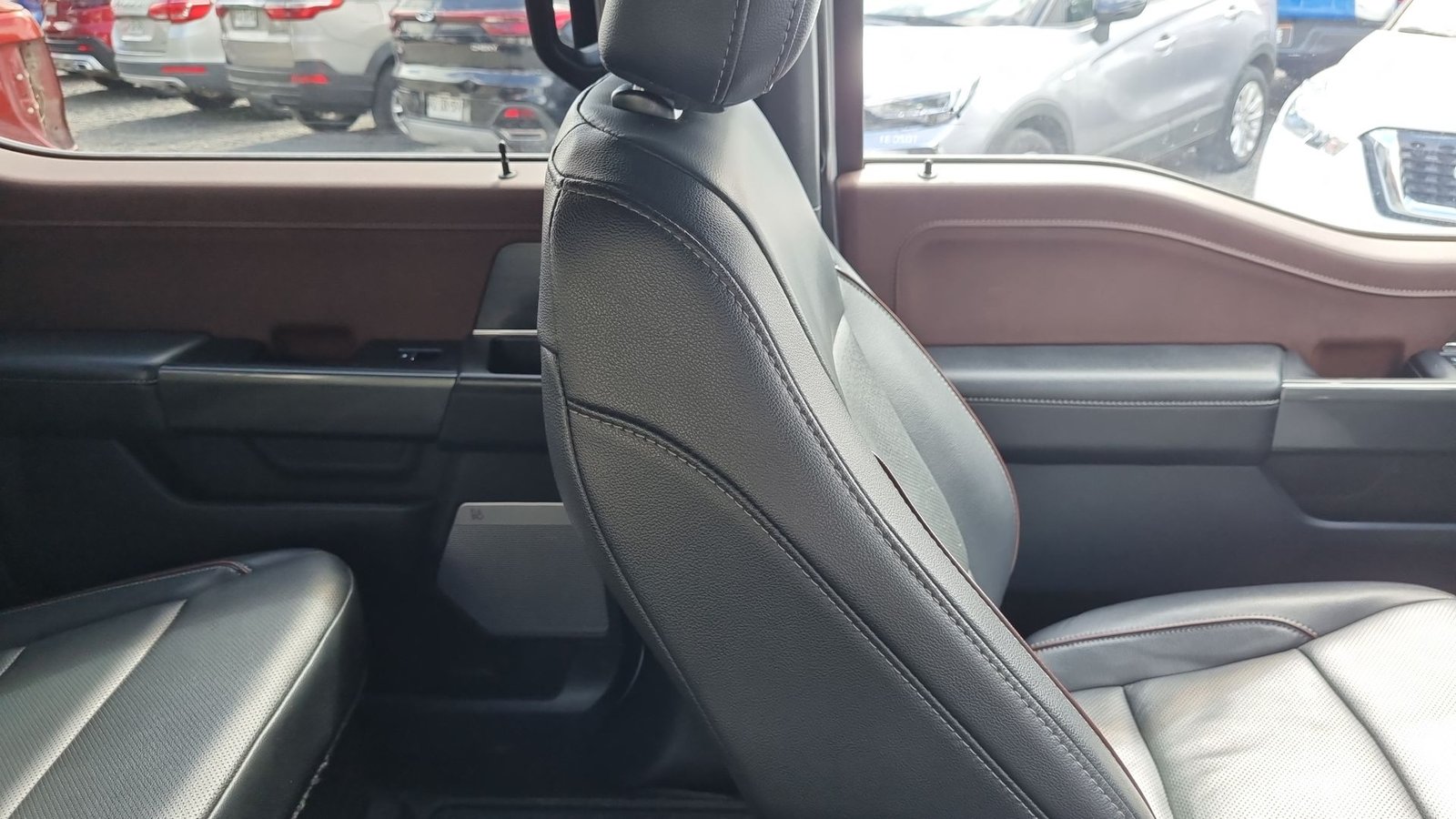 Ford F-150 F150 LARIAT SPORT 4X4 5.0L AUT 2024 - Imagen 16 de 20