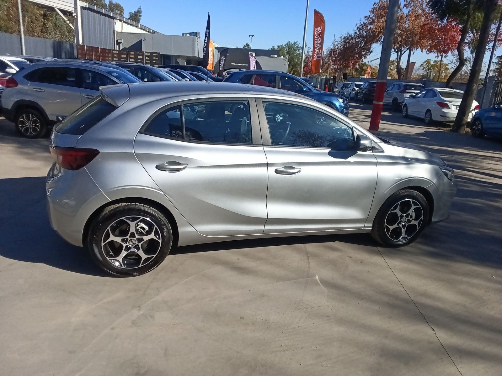 Mg 3 NEW 3 4X2 1.5 AUT 2025 - Imagen 9 de 15