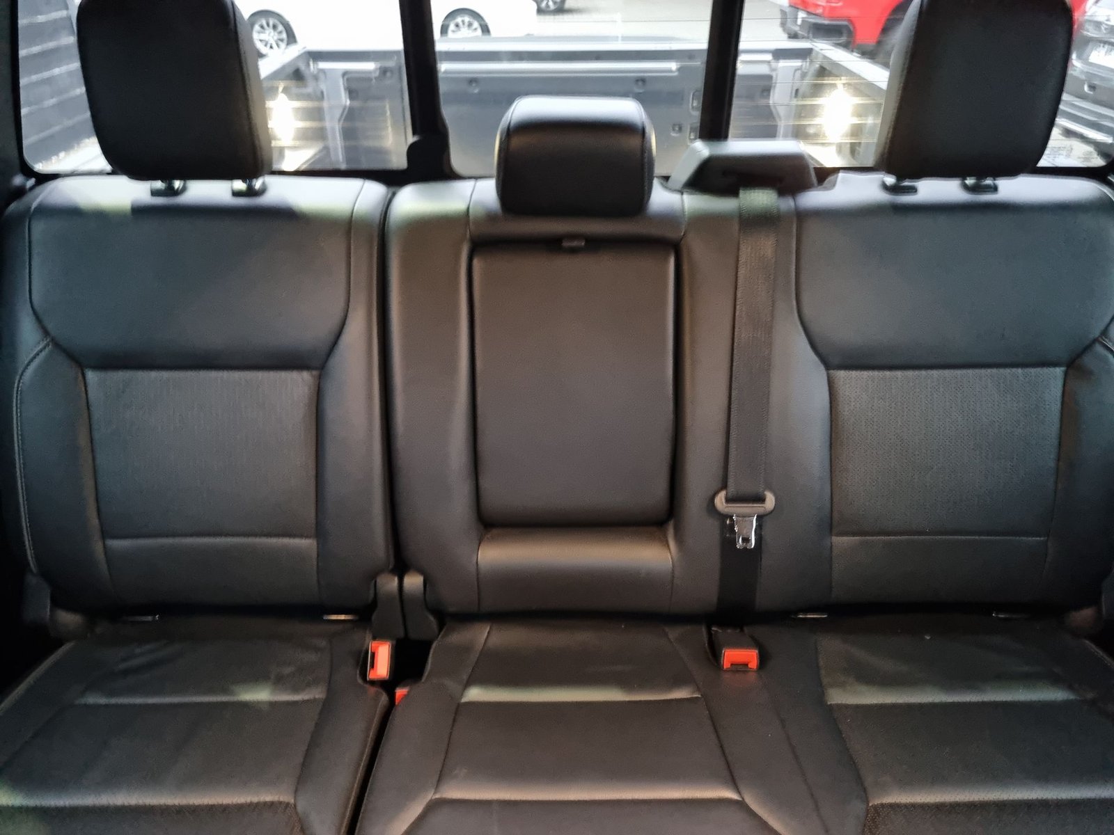 Ford F-150 F150 LARIAT BLACK 4X4 5.0 AUT 2025 - Imagen 13 de 20