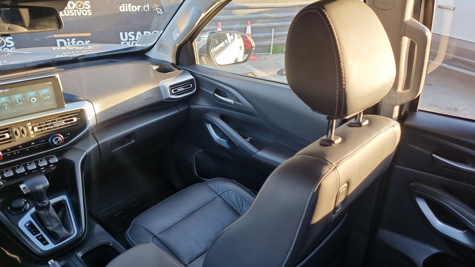 Peugeot LANDTREK 4X4 2.4 AUT 2022 - Imagen 15 de 20