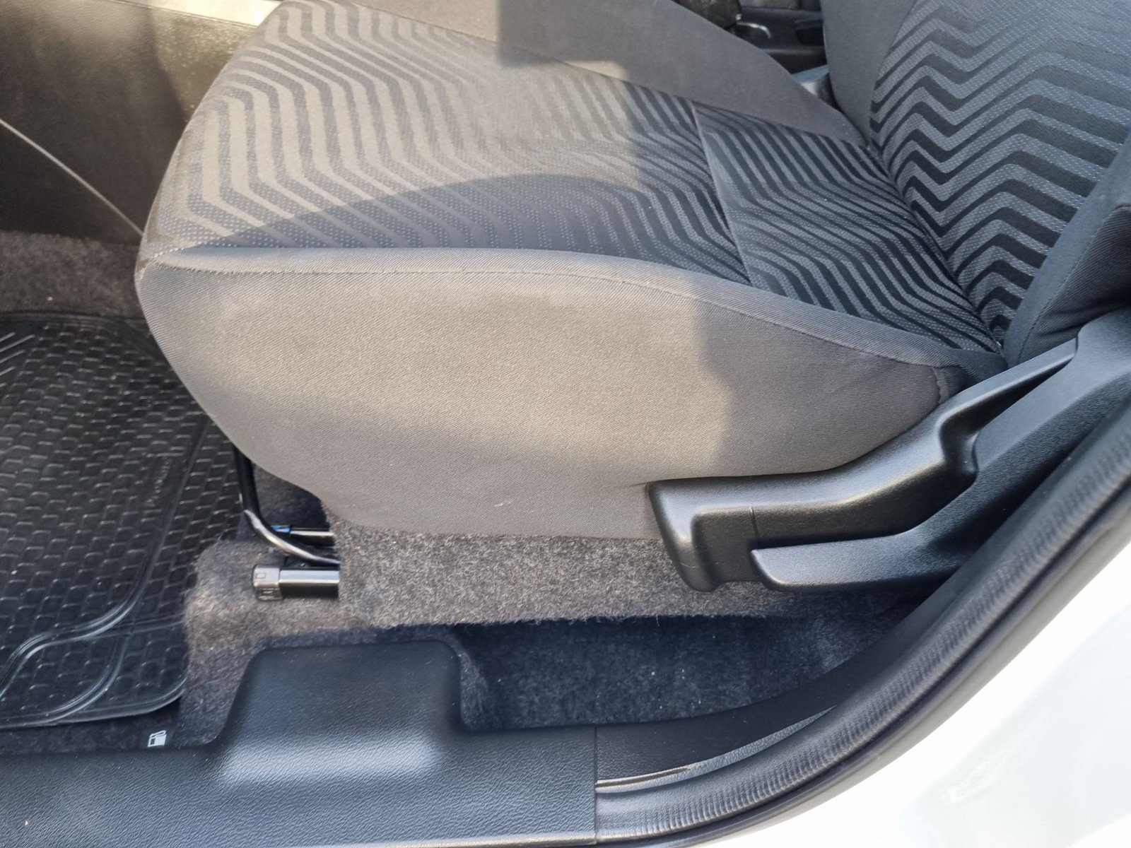 Suzuki SWIFT GL SPORT 1.2 2024 - Imagen 18 de 20