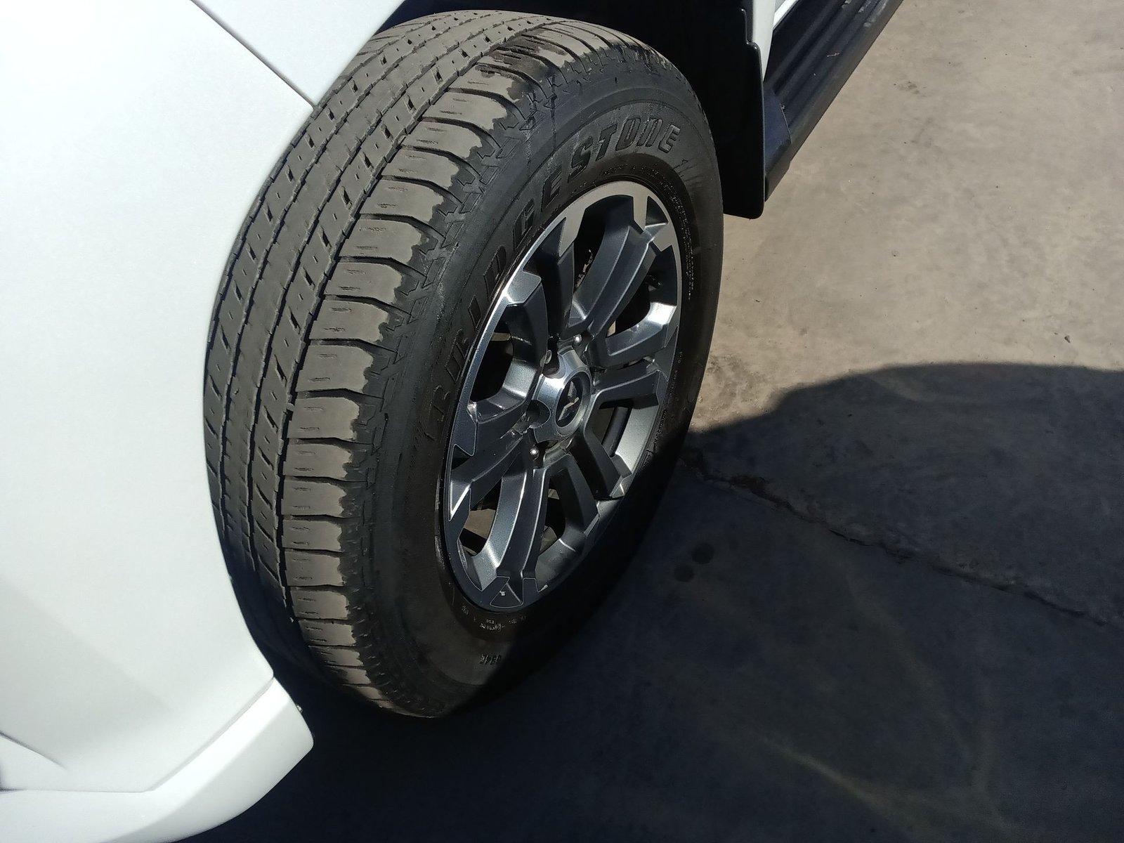 Mitsubishi L200 DAKAR 4X4 2.4 2023 - Imagen 16 de 20