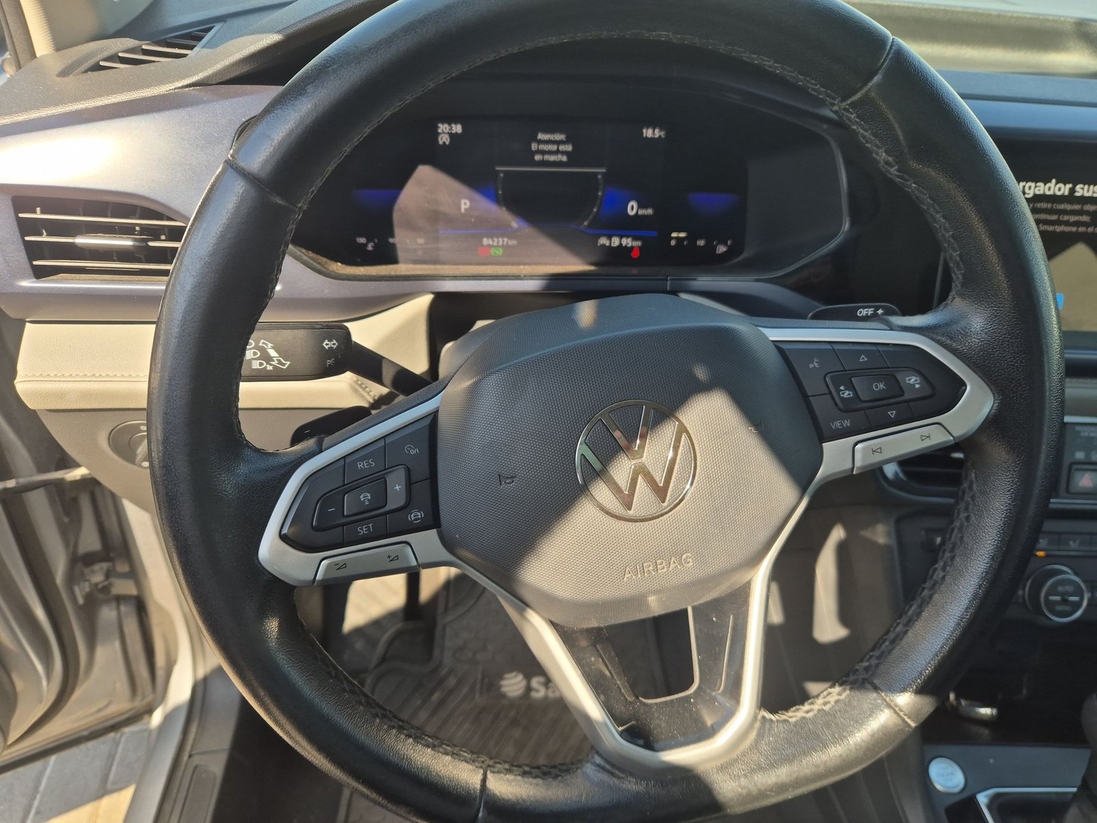 Volkswagen TAOS TSI 1.4 AT 2022 - Imagen 18 de 20