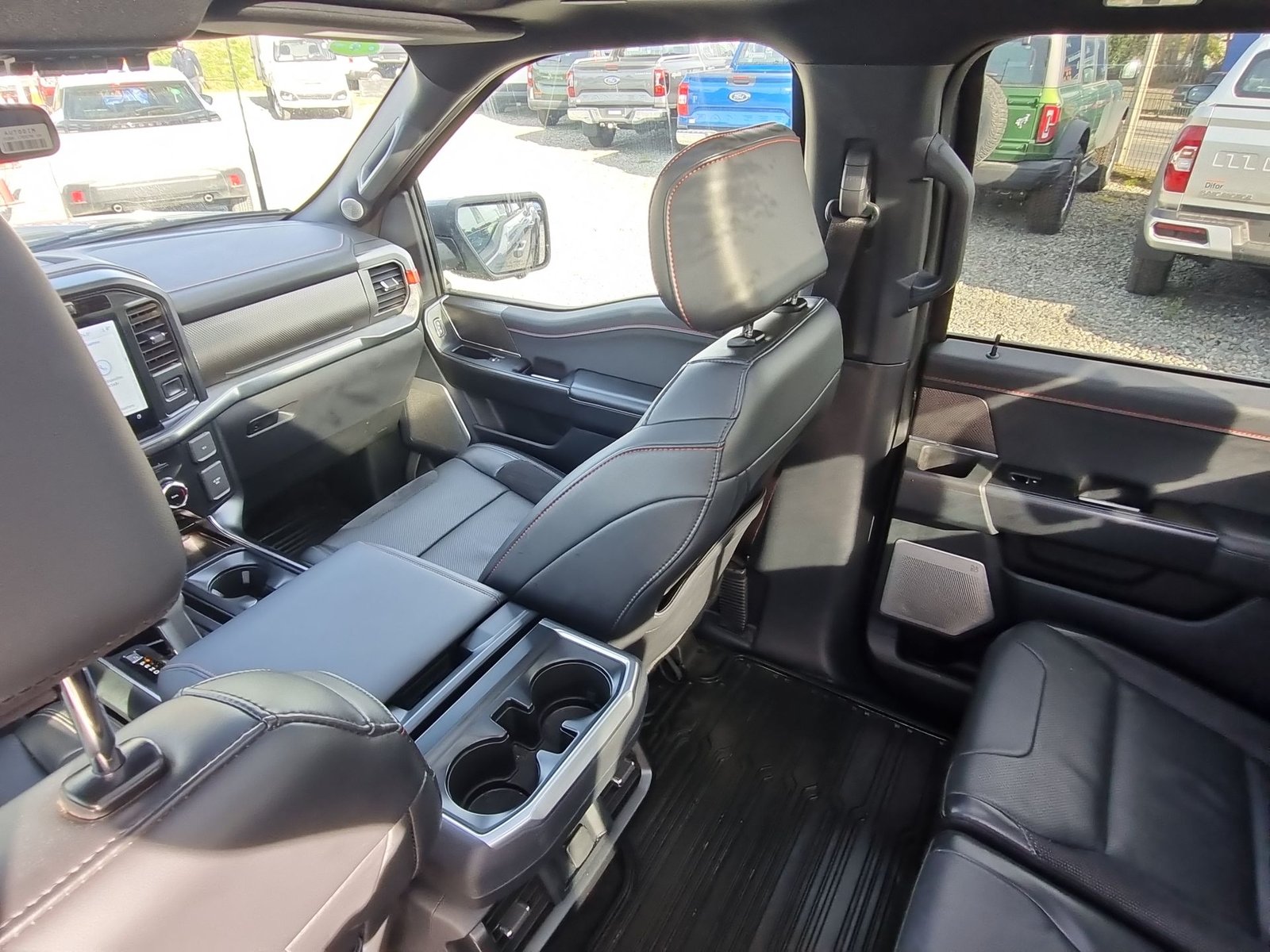 Ford F-150 RAPTOR F150 CC RAPTOR 4X4 3.5 AUT 2025 - Imagen 11 de 15
