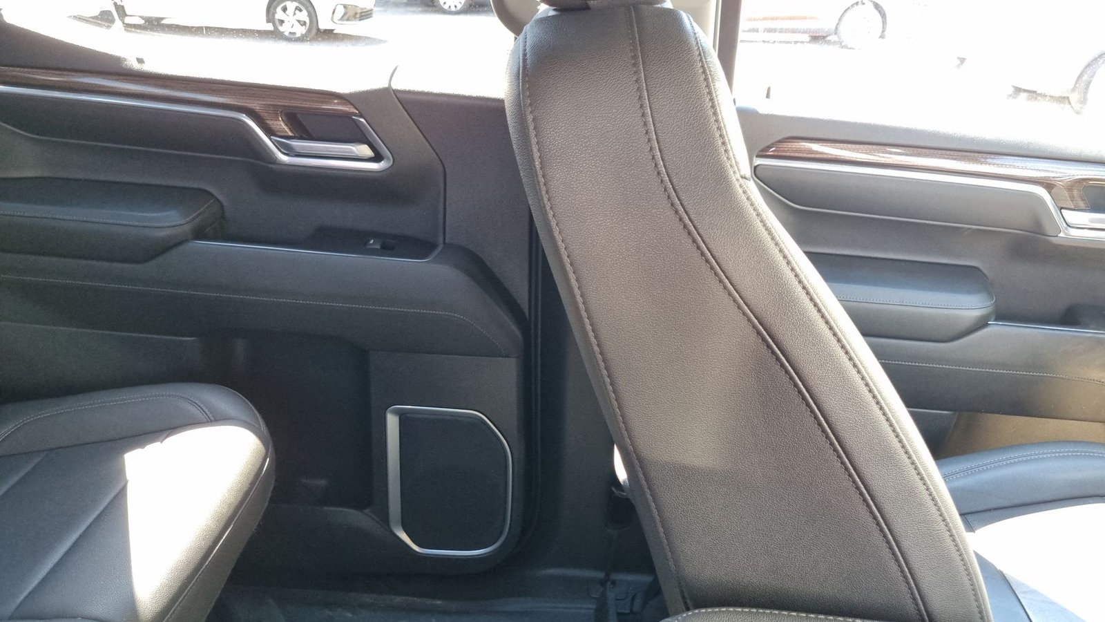 Chevrolet SILVERADO DCAB 4X4 5.3 AT 2023 - Imagen 16 de 20