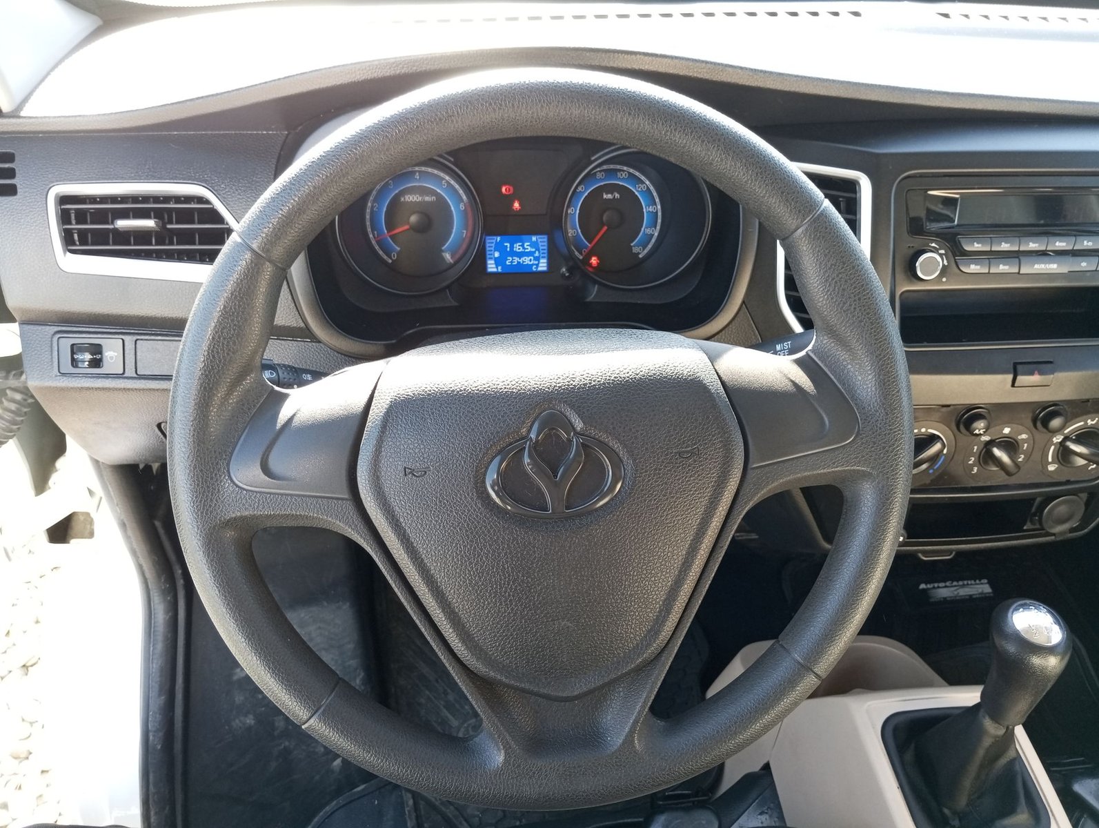 Kyc GRAN MAMUT T3 T3 CARGO BOX 4X2 1.5 2023 - Imagen 19 de 20