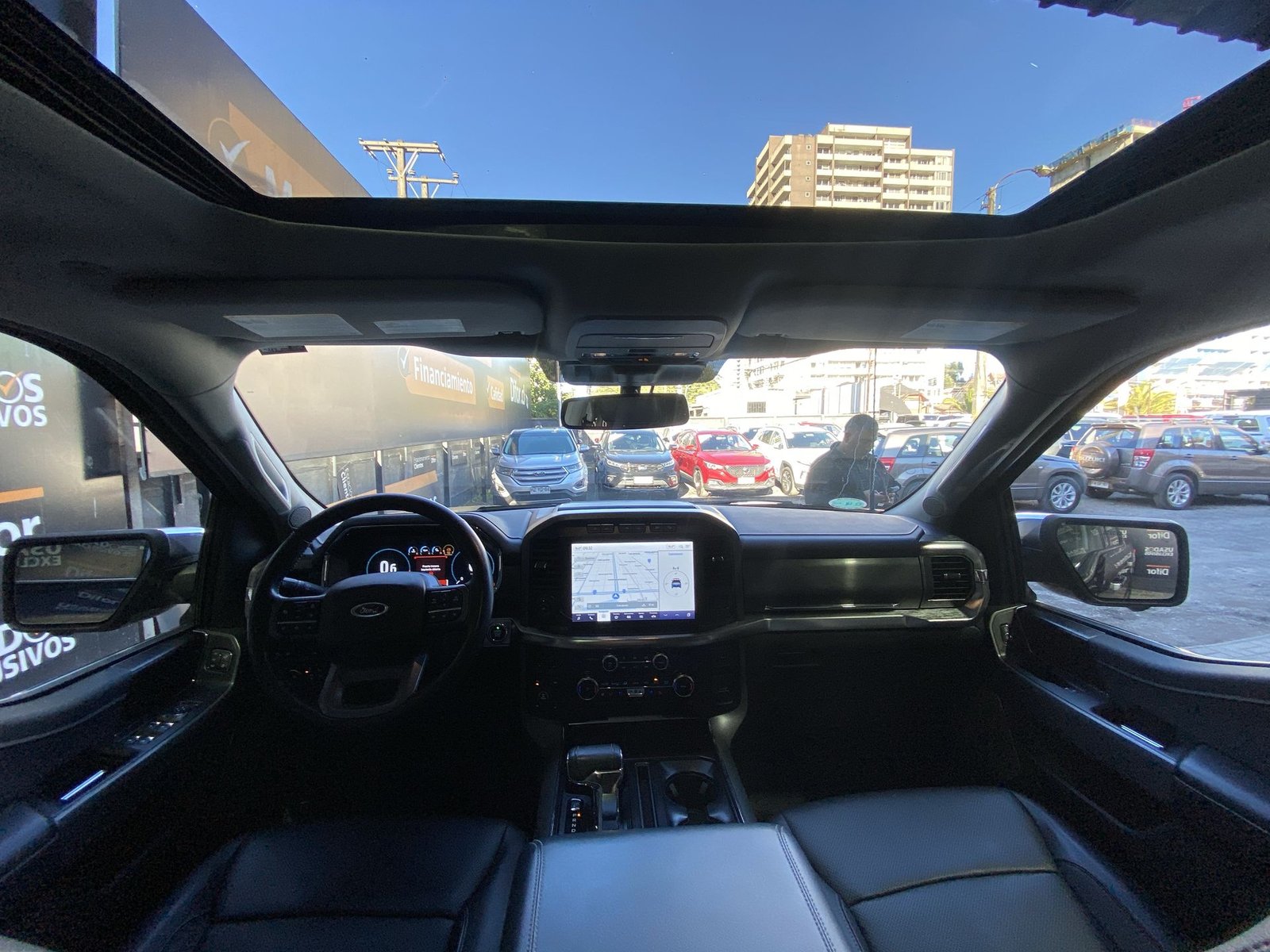 Ford F-150 F150 LARIAT LUXURY 4X4 5.0L AUT 2023 - Imagen 14 de 20