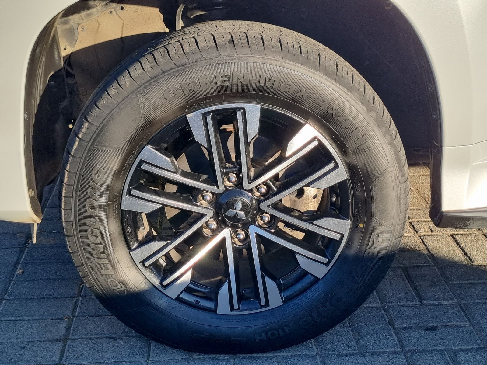 Mitsubishi MONTERO SPORT 2.4 AUT 2022 - Imagen 16 de 20