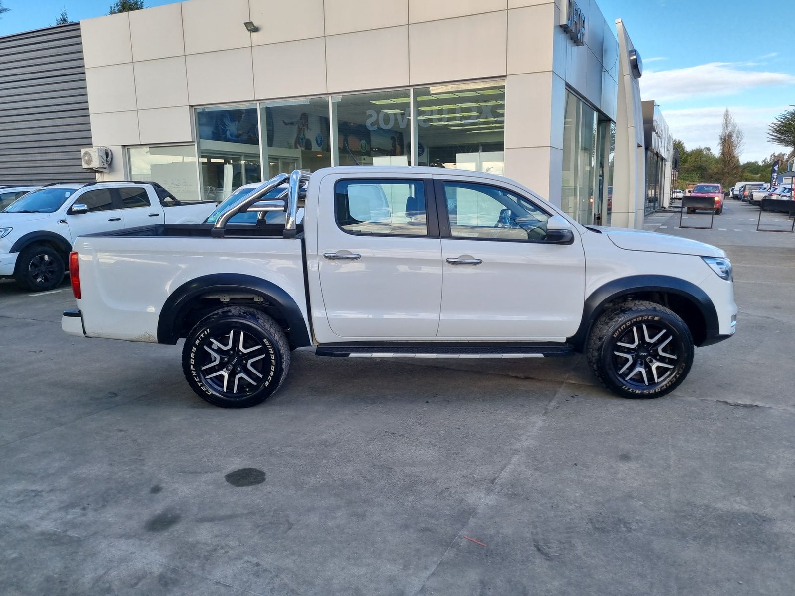 Jac T8 DCAB 4X4 2.0 2023 - Imagen 9 de 15