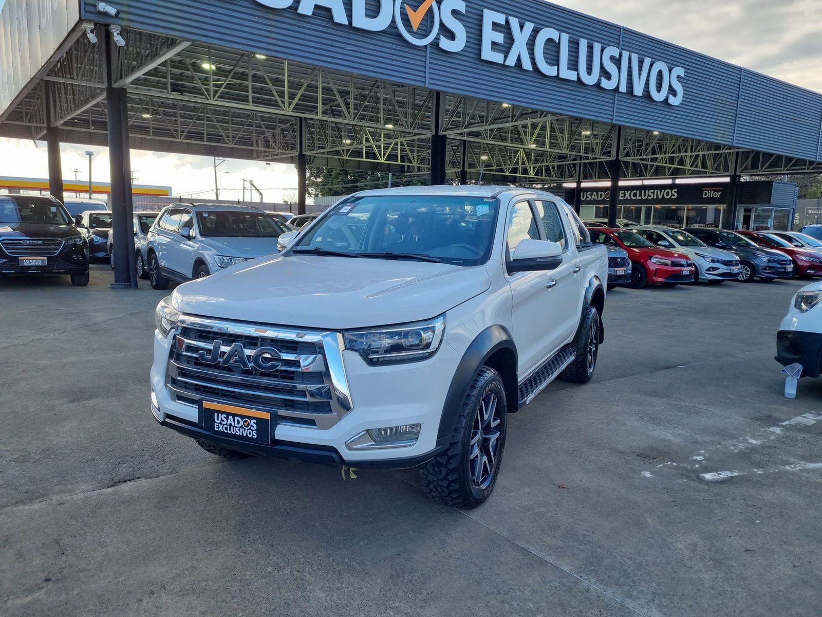 Jac T8 DCAB 4X4 2.0 2023 - Imagen 4 de 15