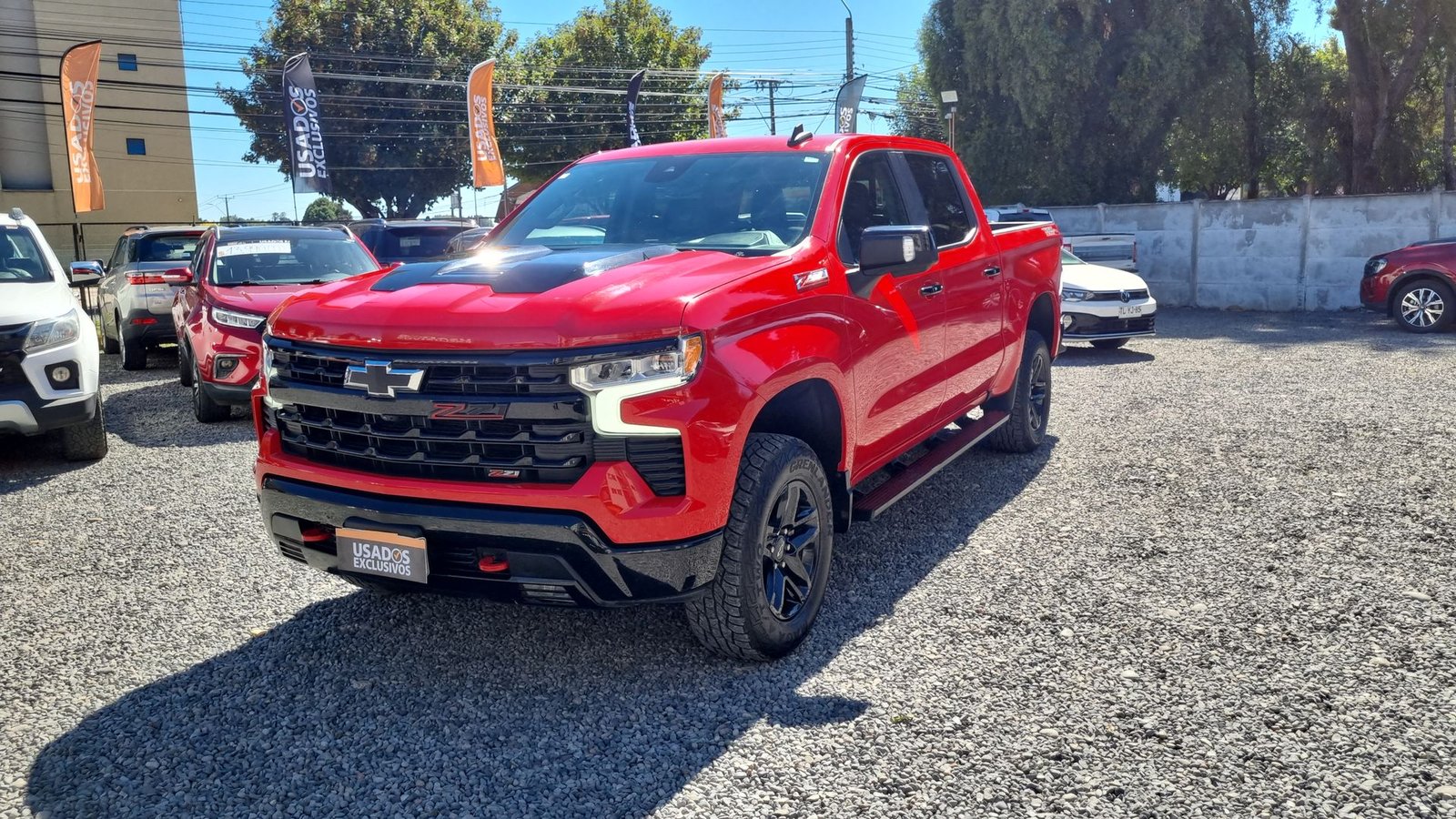 Chevrolet SILVERADO DCAB 4X4 5.3 AT 2023 - Imagen 4 de 20