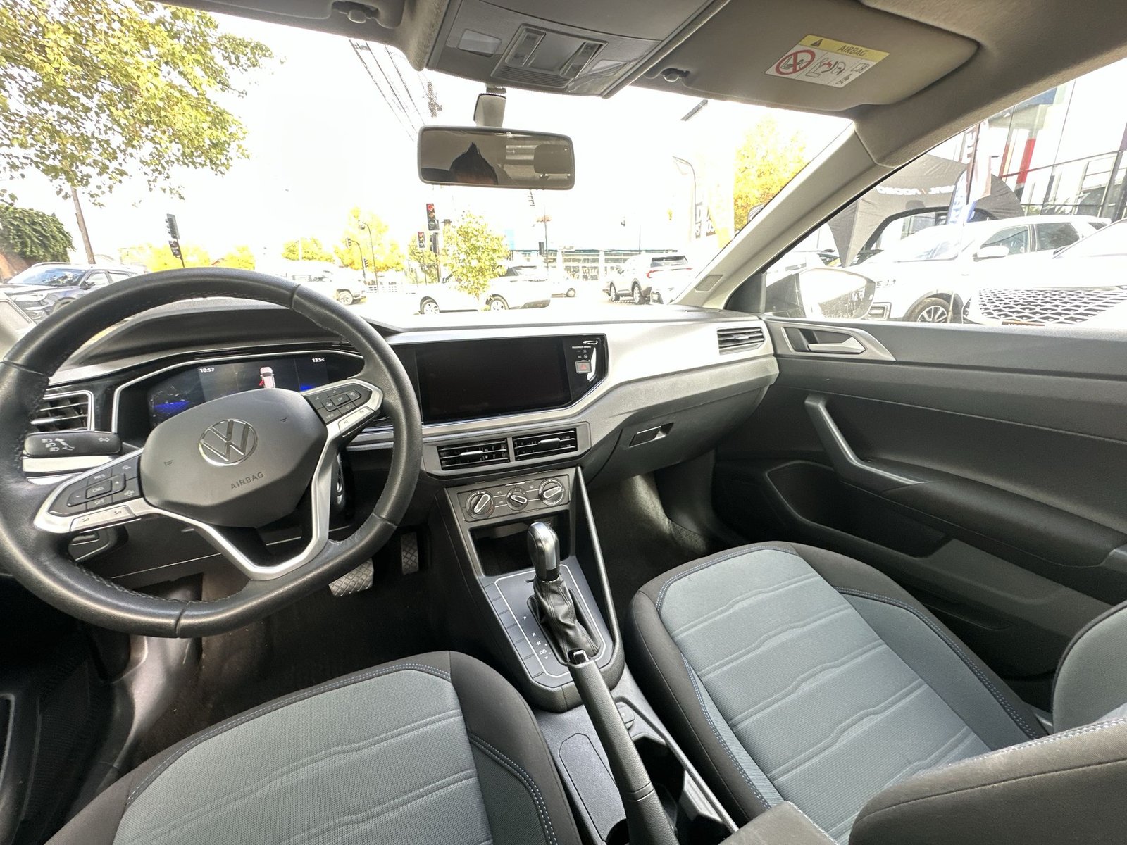 Volkswagen NIVUS TSI 1.0 AUT 2023 - Imagen 12 de 20