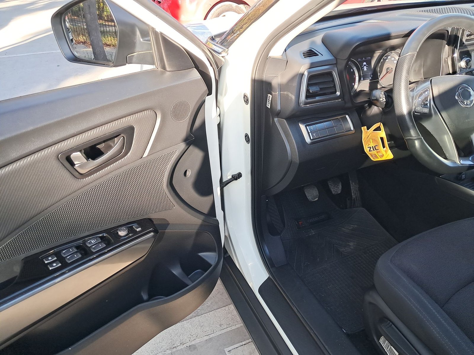 Ssangyong TIVOLI GLX 1.6 2023 - Imagen 15 de 20