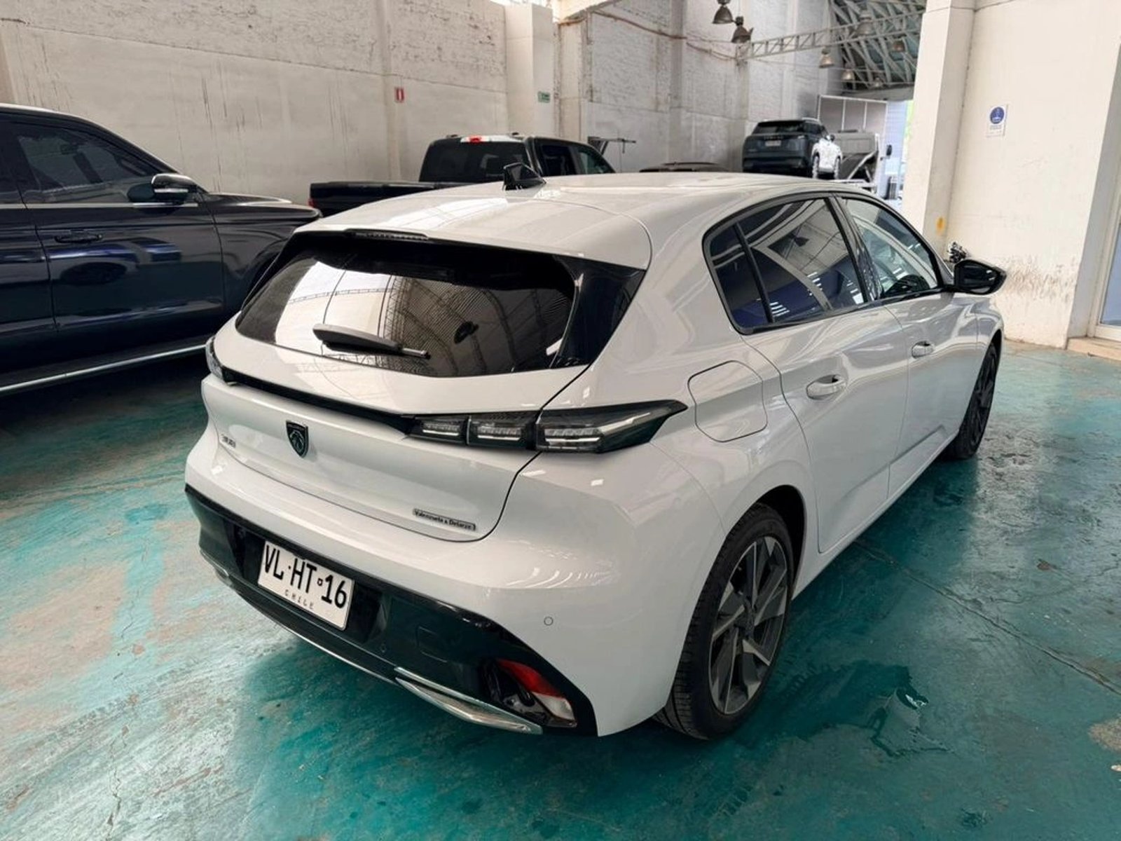 PEUGEOT 308 Allure Pack Puretech 130 EAT8 PRS 2026 - Imagen 6 de 18