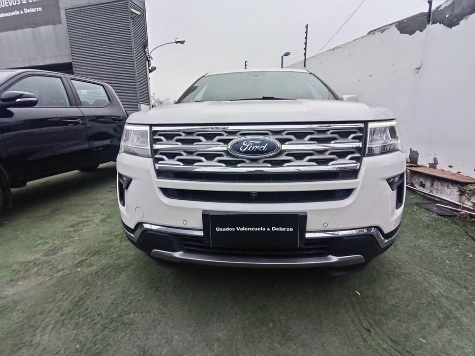 Ford EXPLORER Limited Ecoboost 2.3L 4x4 2020 - Foto 2 de 14